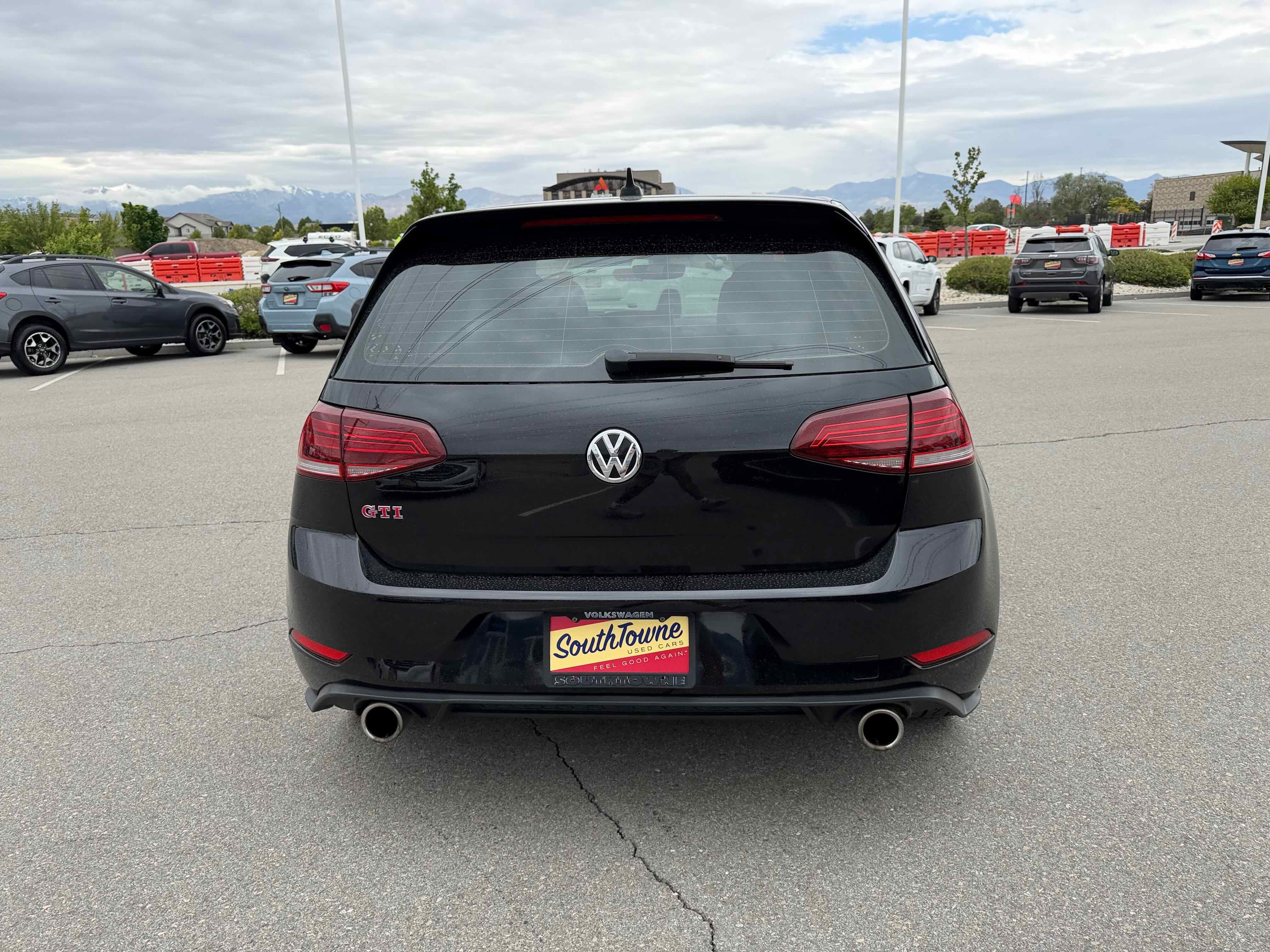 2020 Volkswagen Golf GTI SE