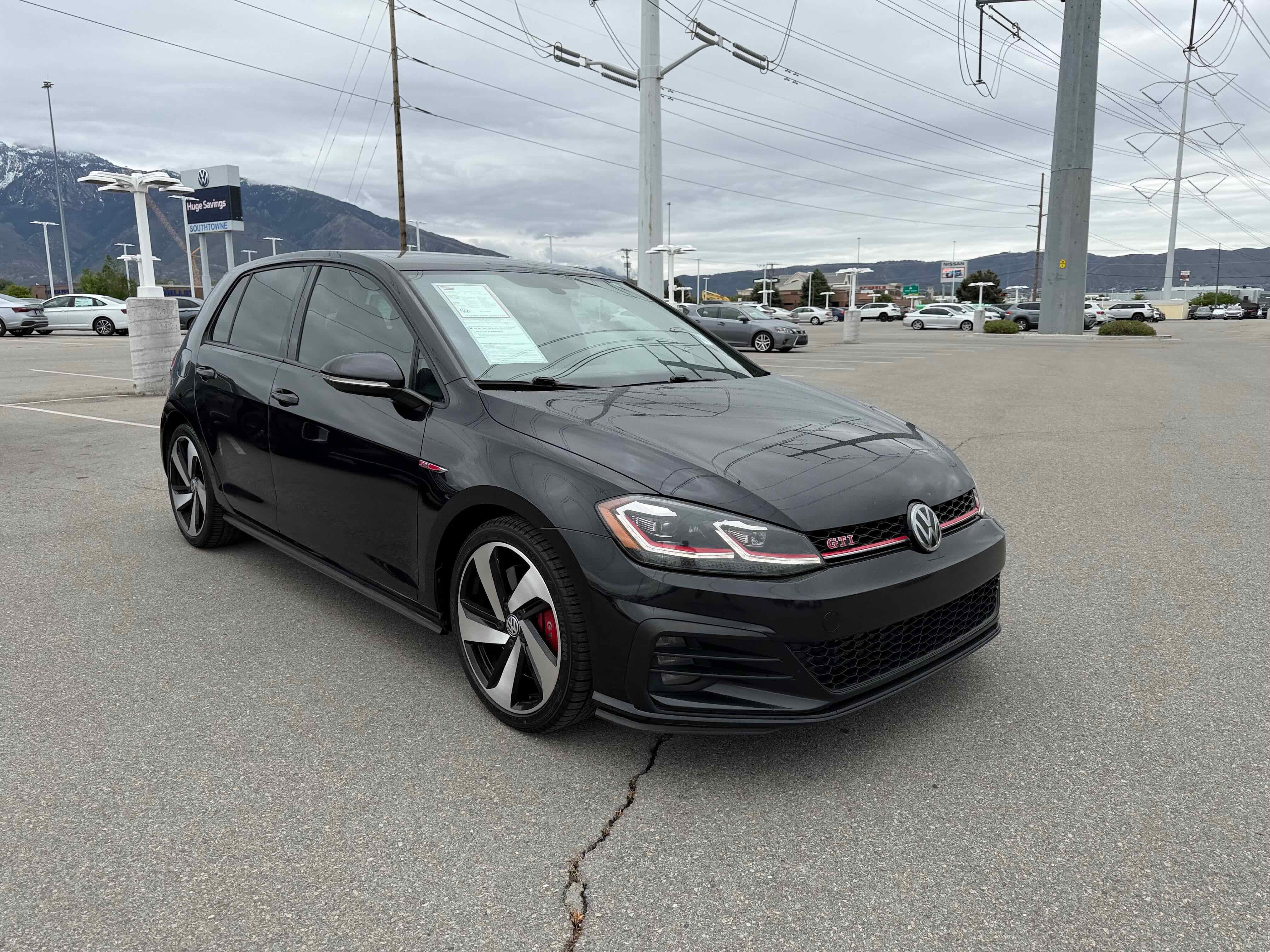 2020 Volkswagen Golf GTI SE