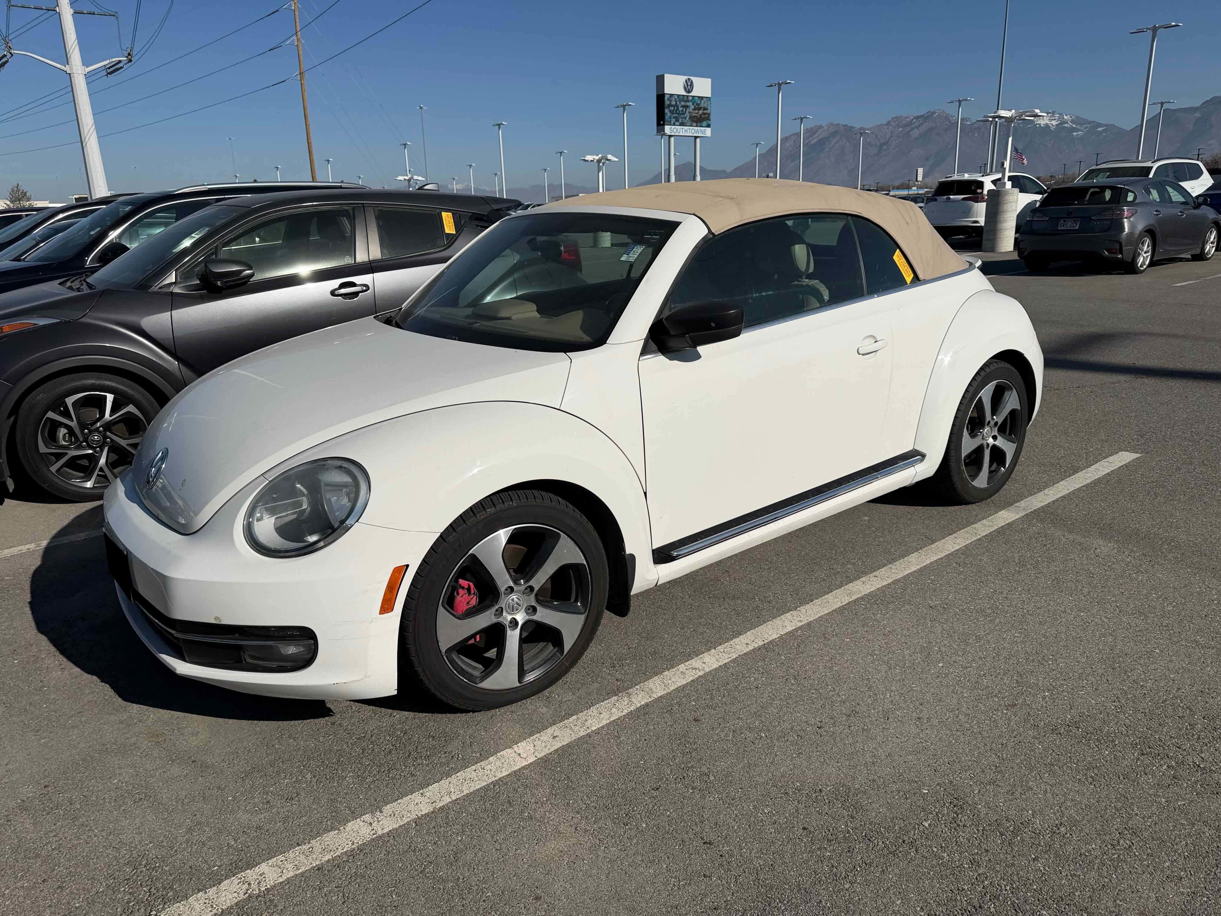 2013 Volkswagen Beetle Convertible 2.0 TSi