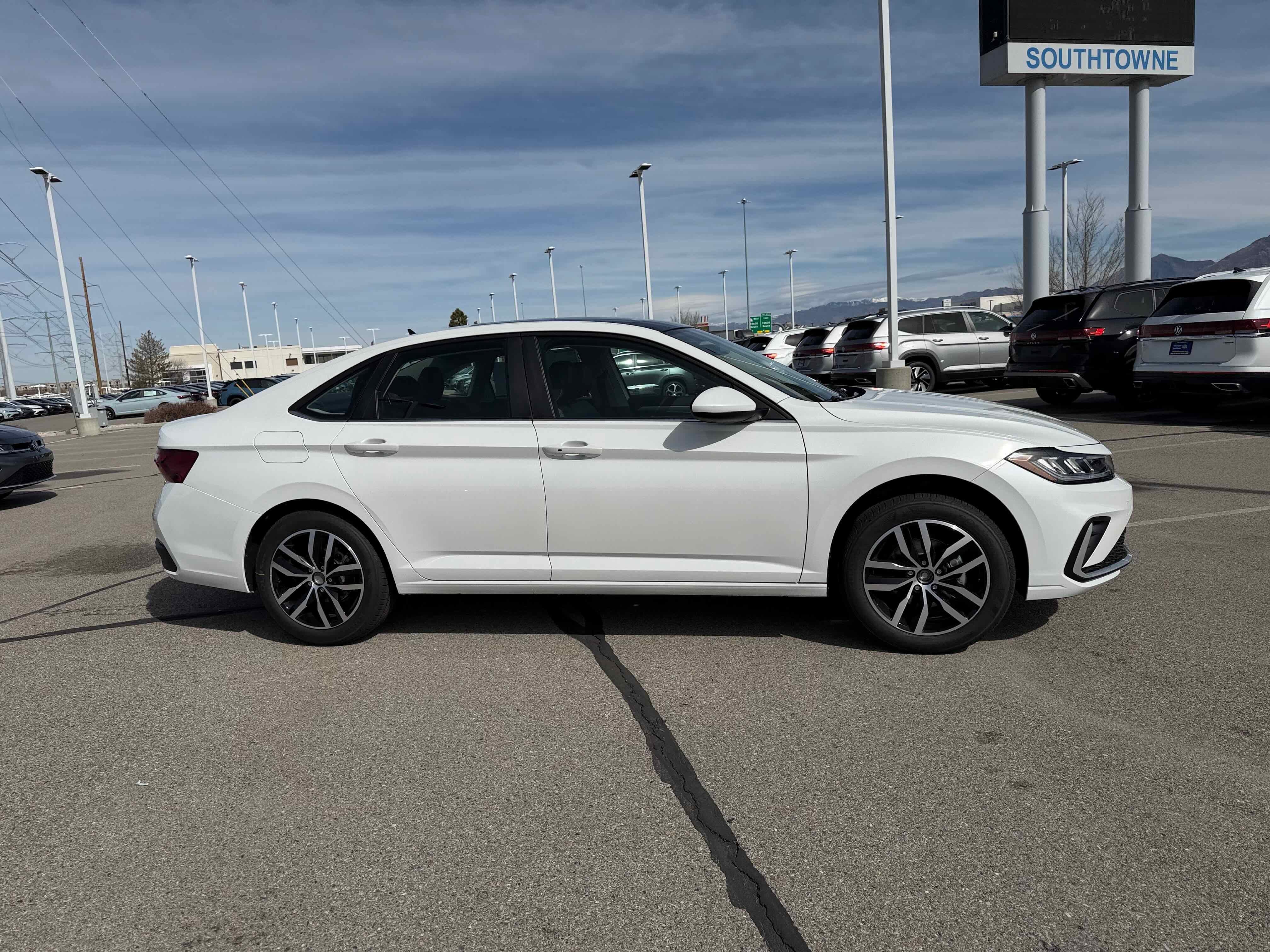 2026 Volkswagen Jetta SE