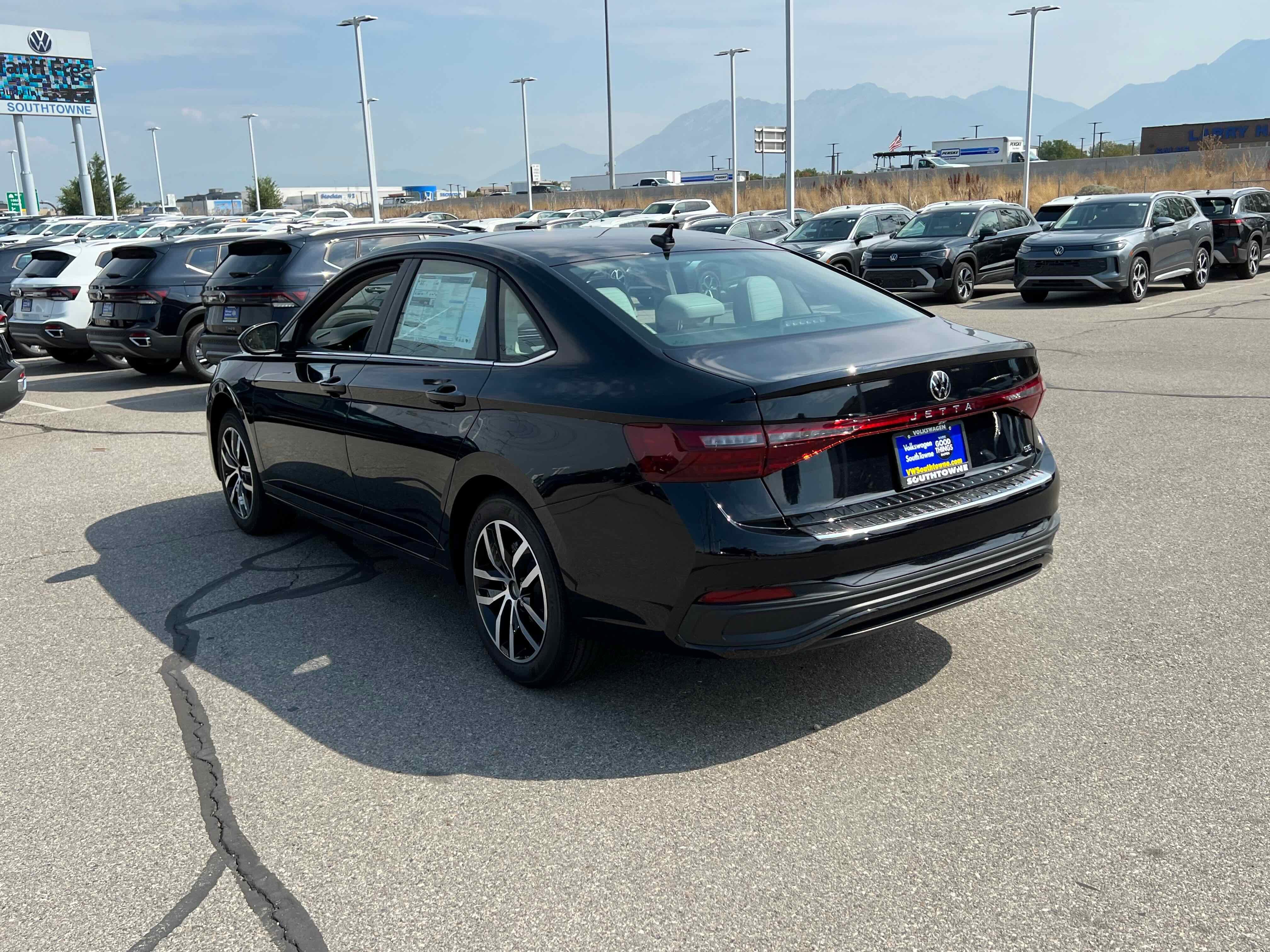 2025 Volkswagen Jetta SE