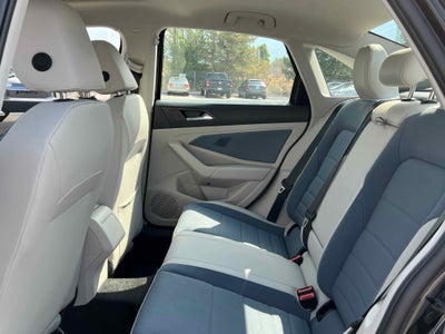 2025 Volkswagen Jetta SE