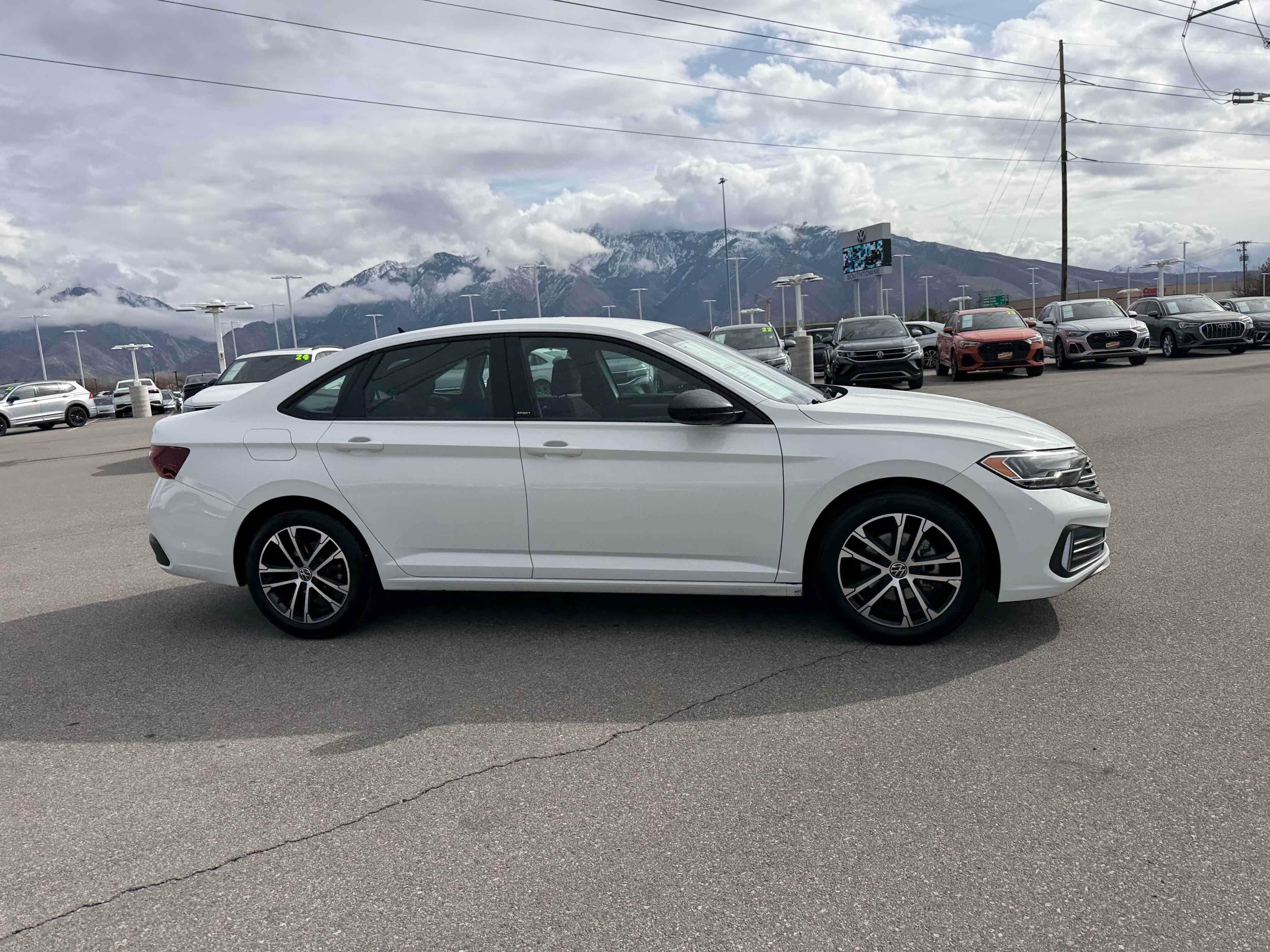 2024 Volkswagen Jetta Sport