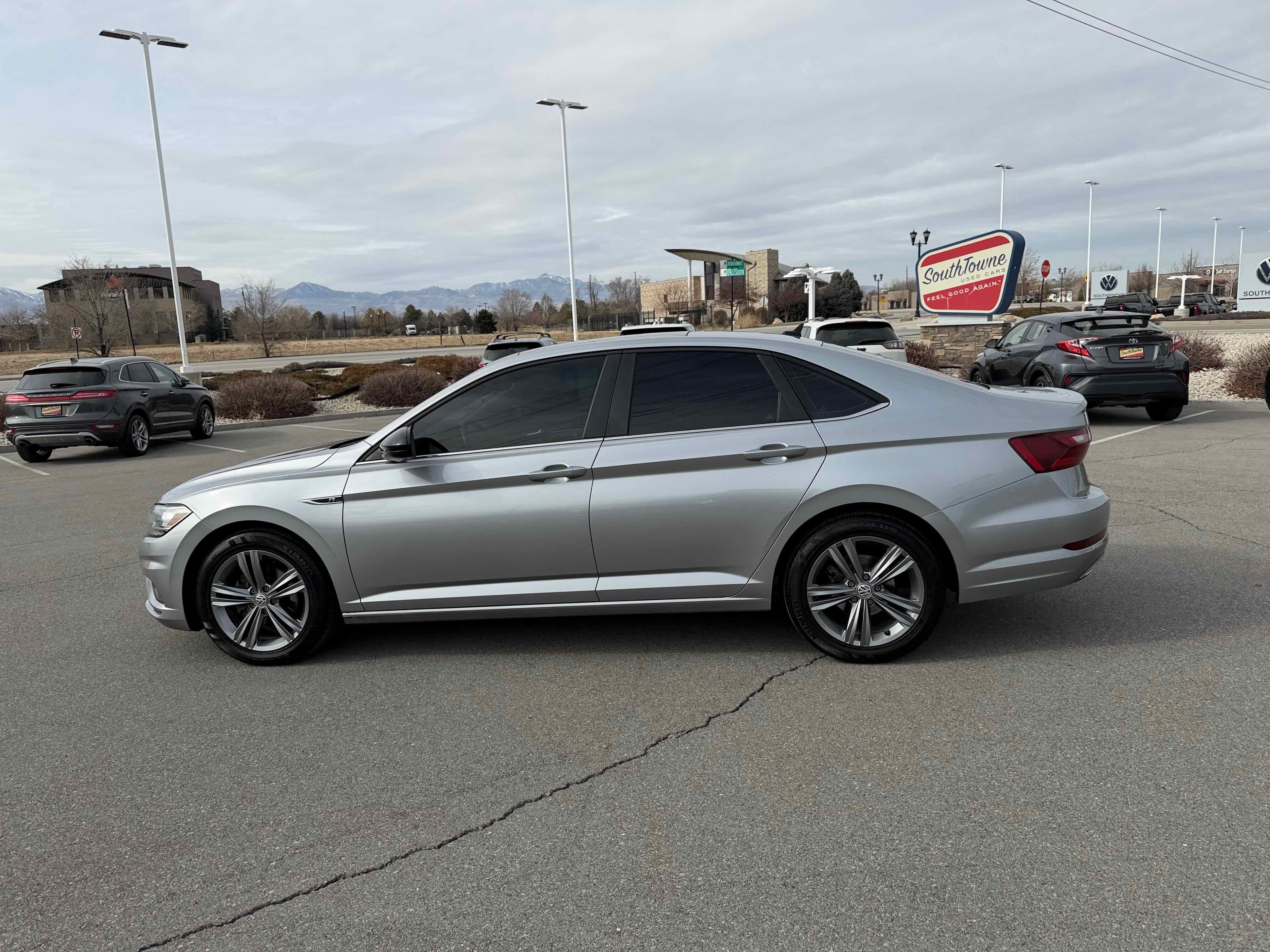 2020 Volkswagen Jetta R-Line