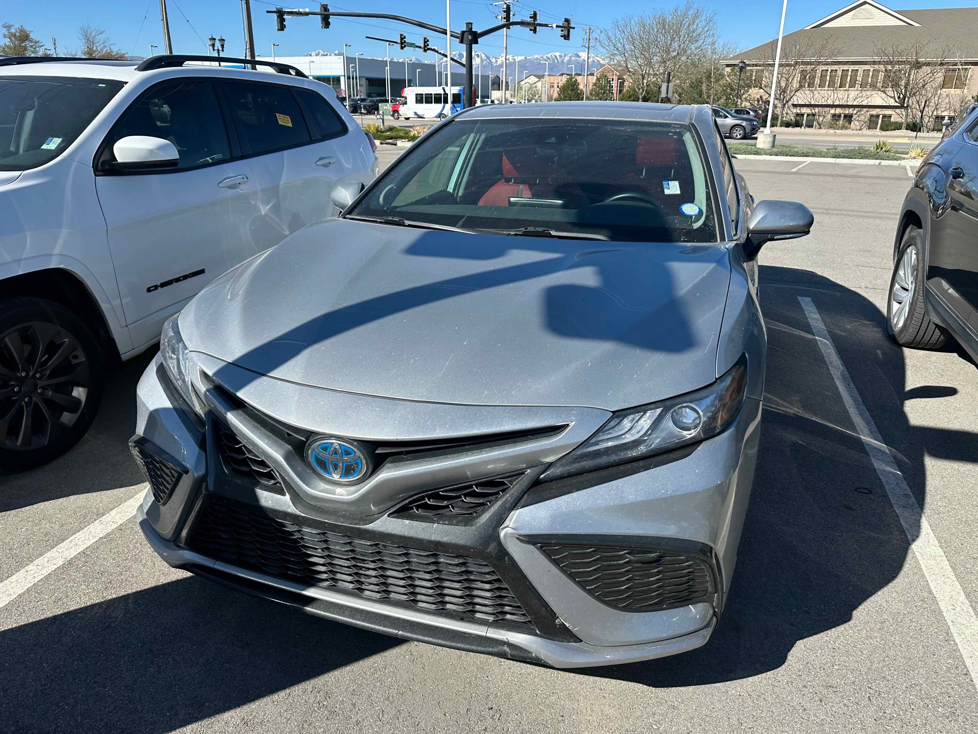 2021 Toyota Camry Hybrid XSE