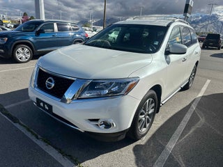 2016 Nissan Pathfinder SV
