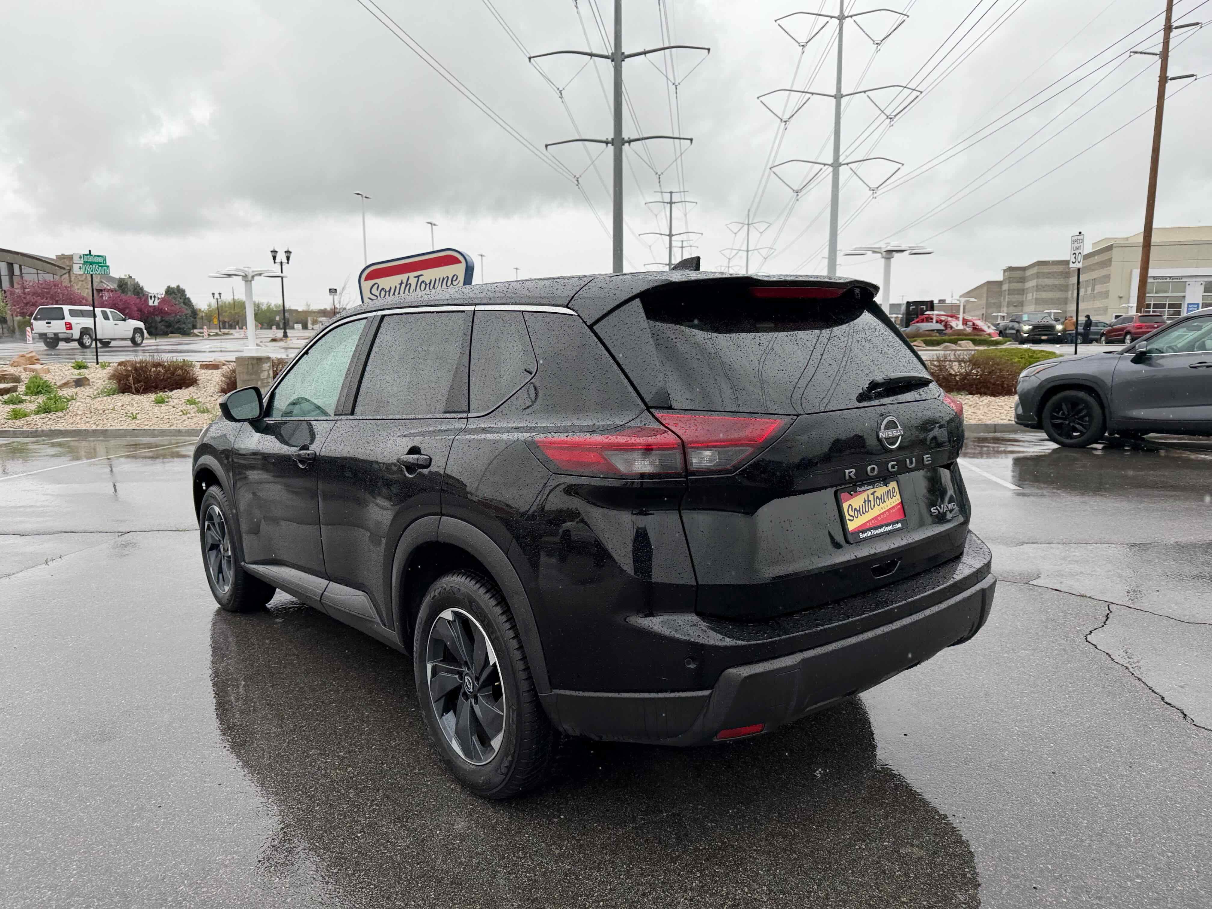 2024 Nissan Rogue SV