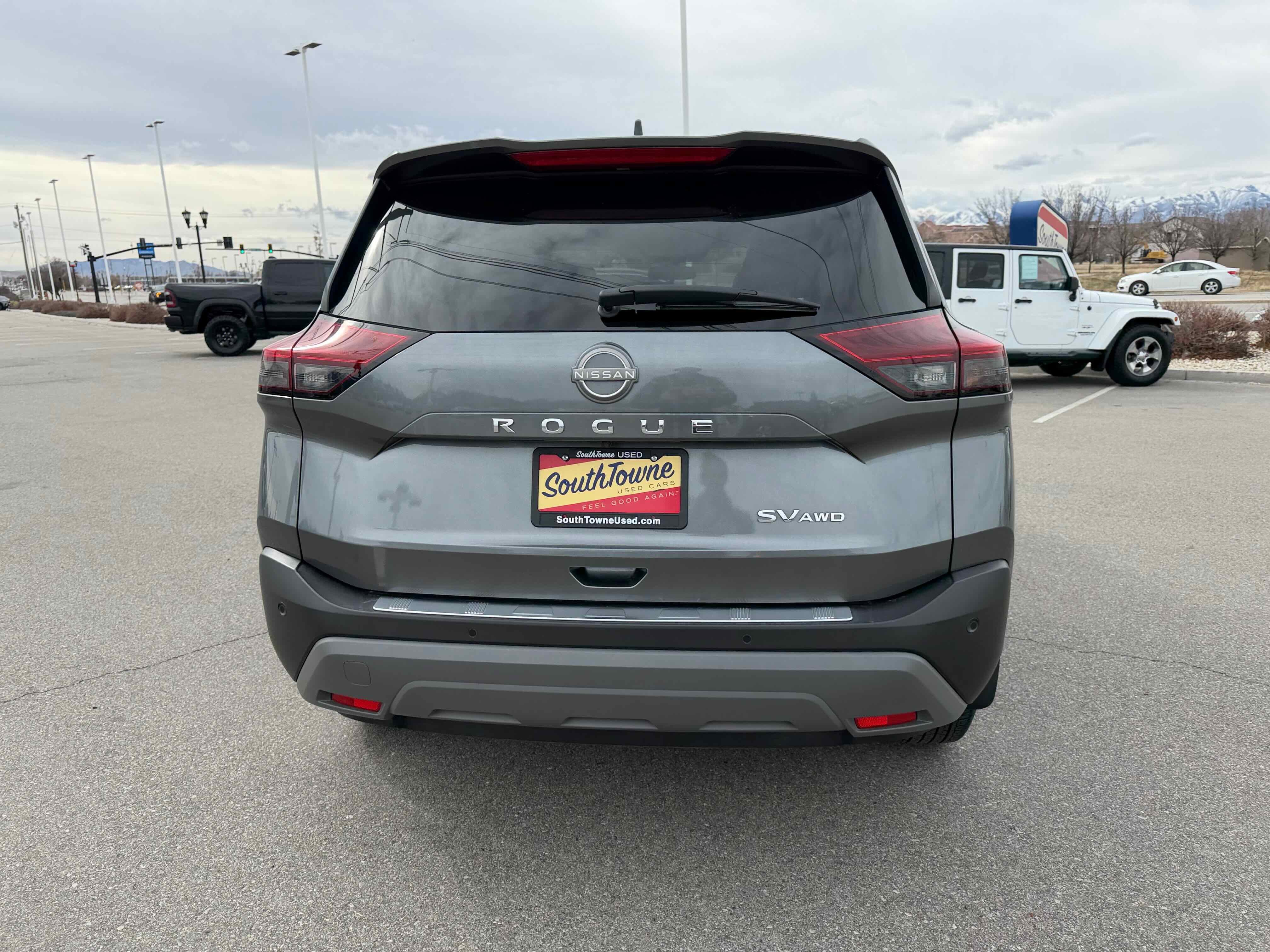 2023 Nissan Rogue SV