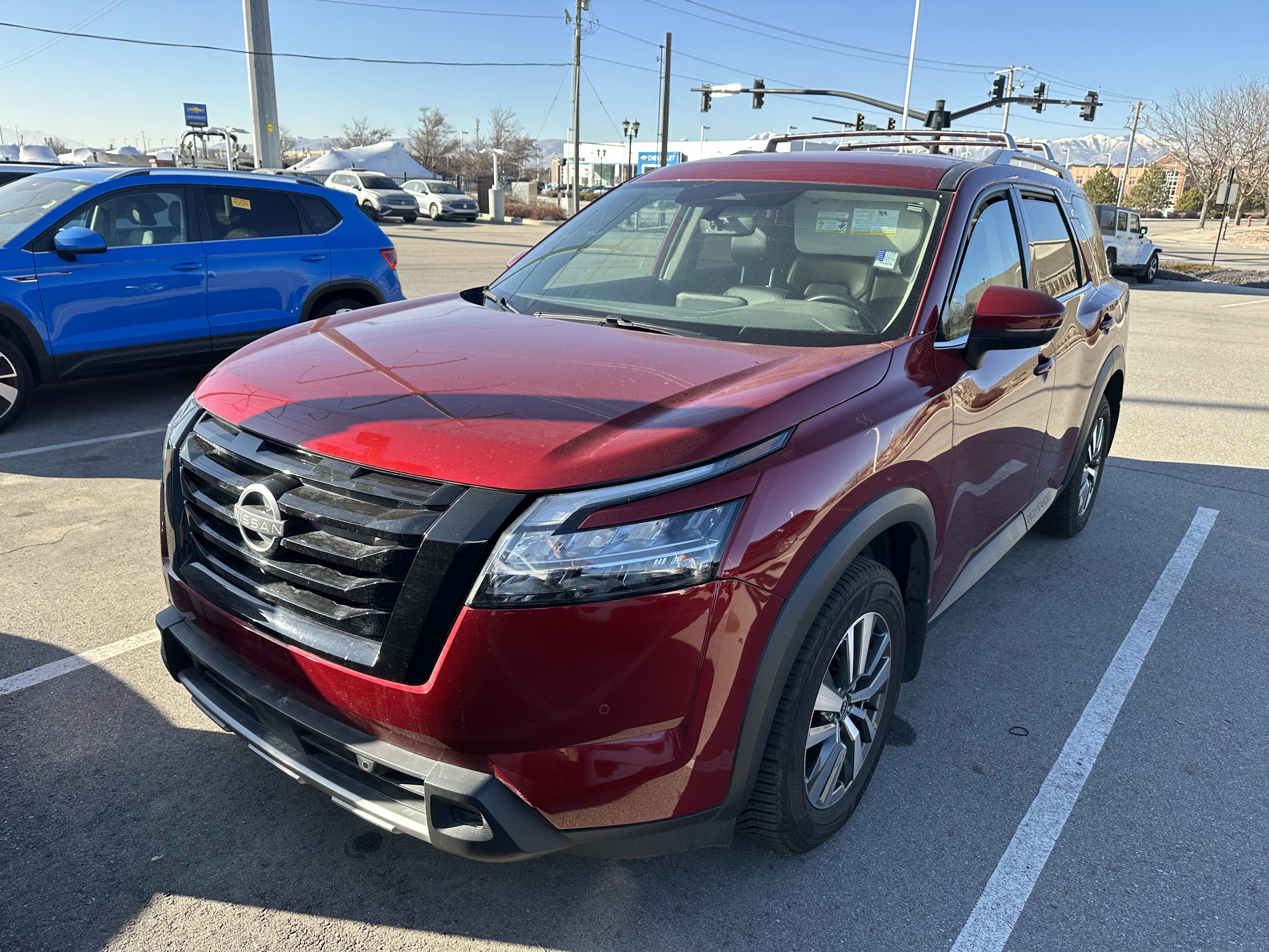 2024 Nissan Pathfinder SL