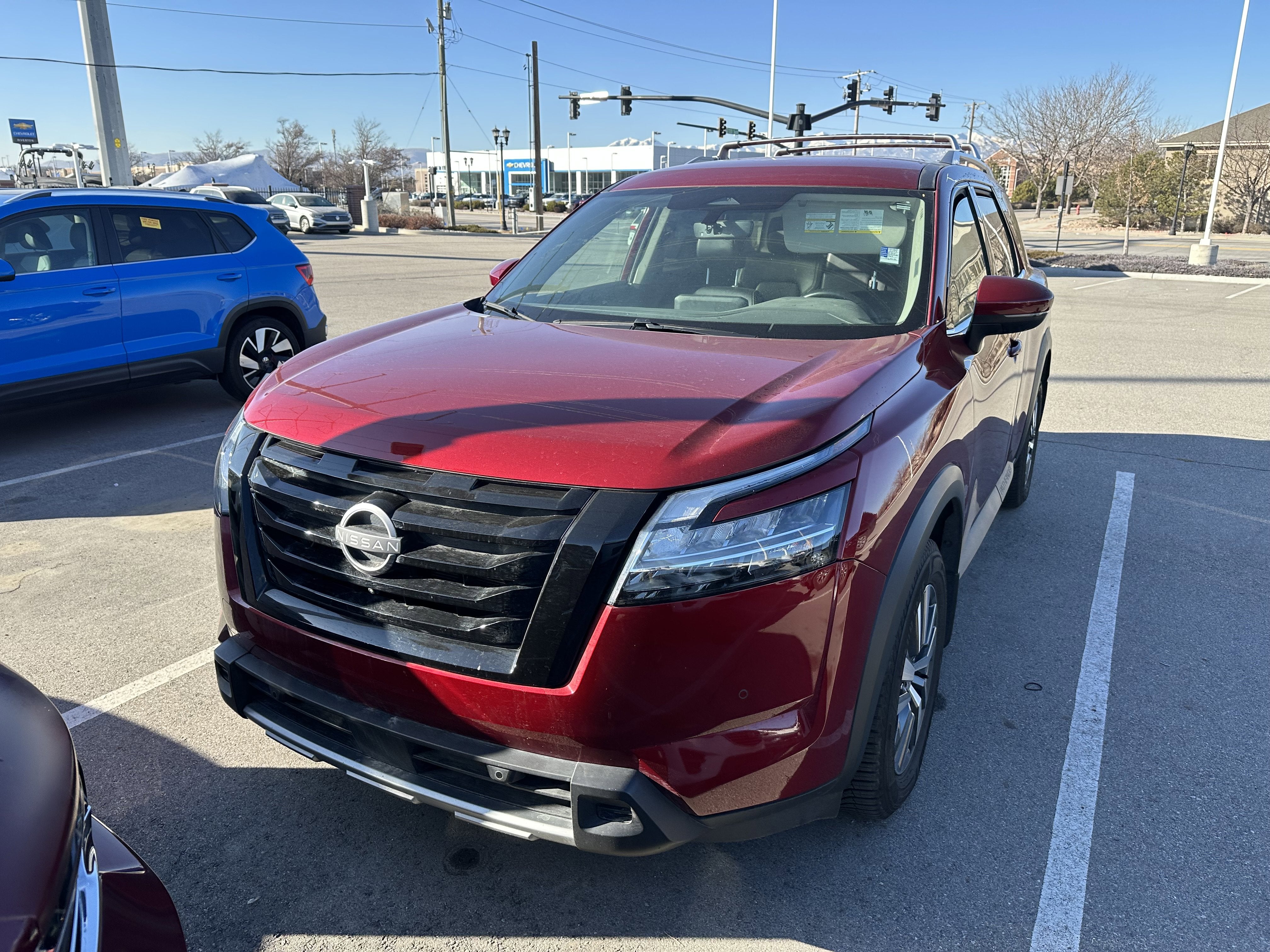 2024 Nissan Pathfinder SL