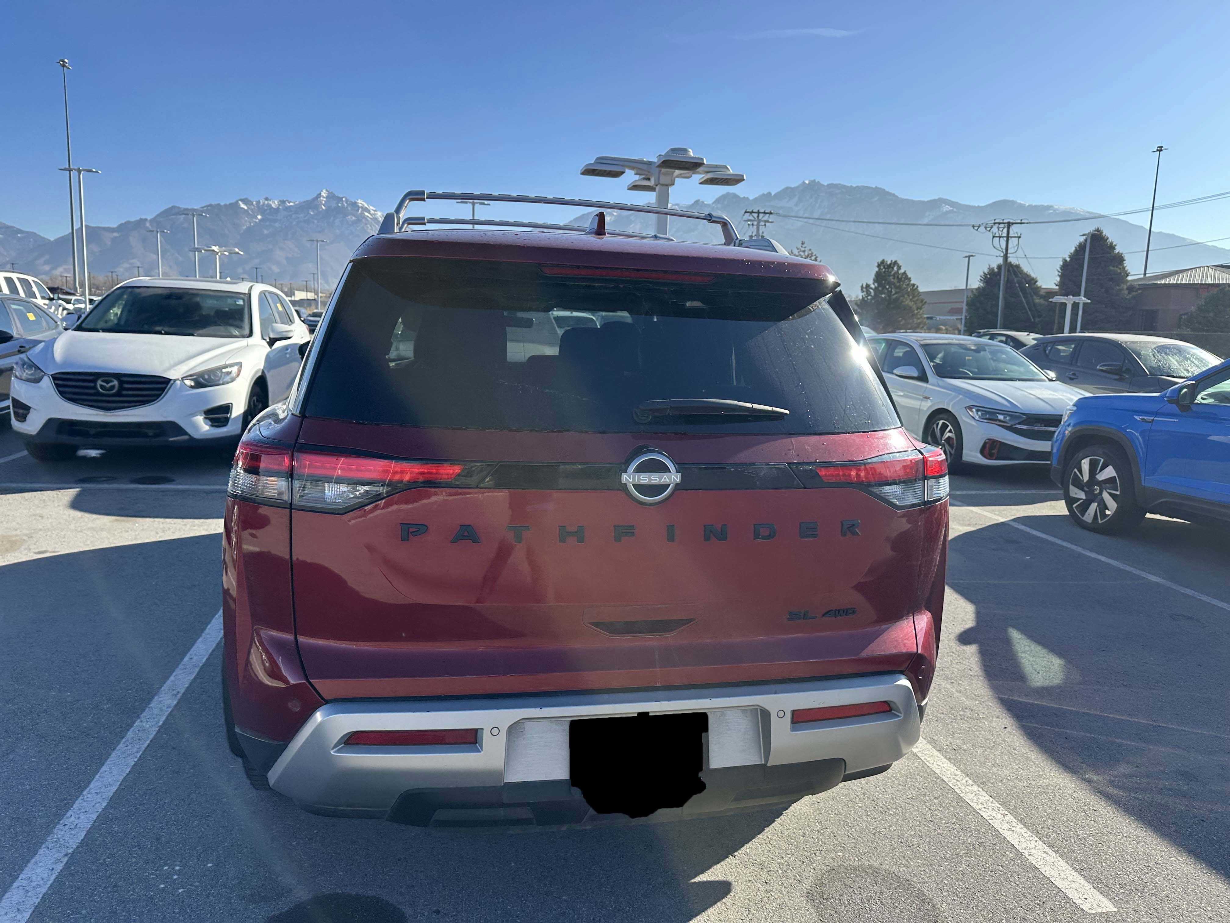 2024 Nissan Pathfinder SL