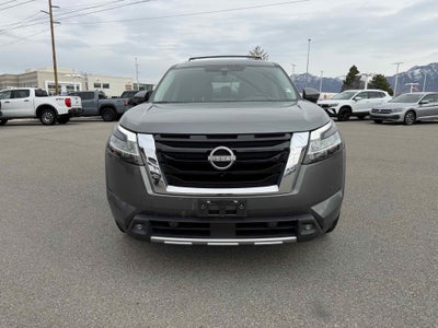 2022 Nissan Pathfinder Platinum