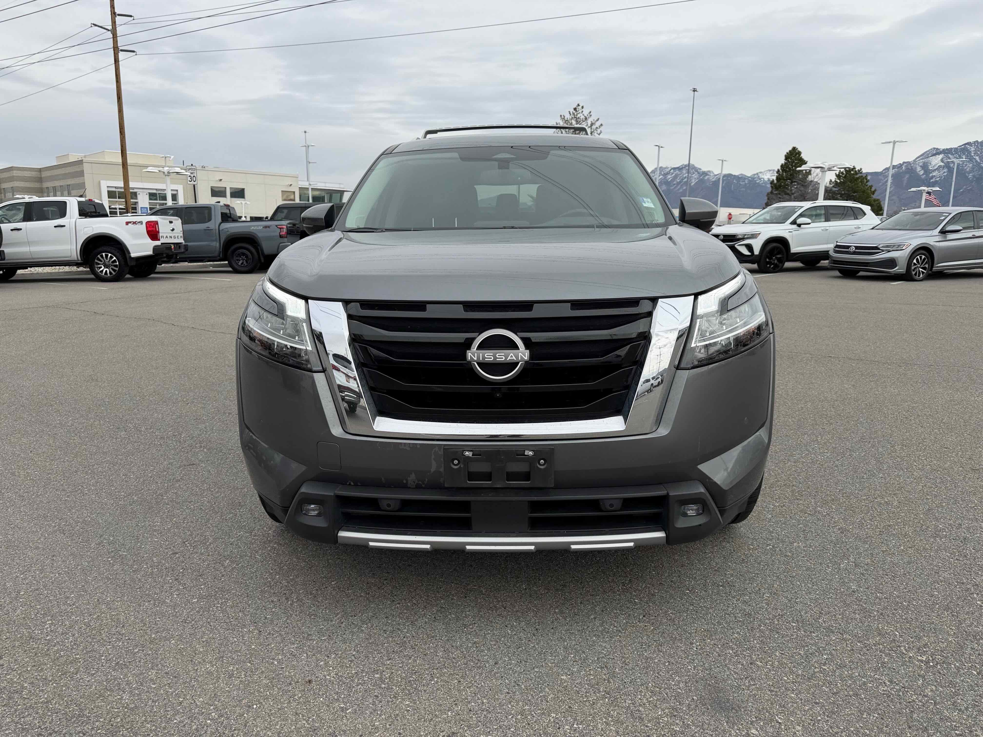 2022 Nissan Pathfinder Platinum