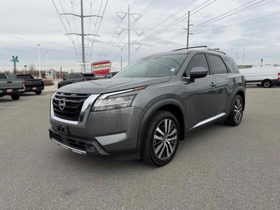 2022 Nissan Pathfinder Platinum