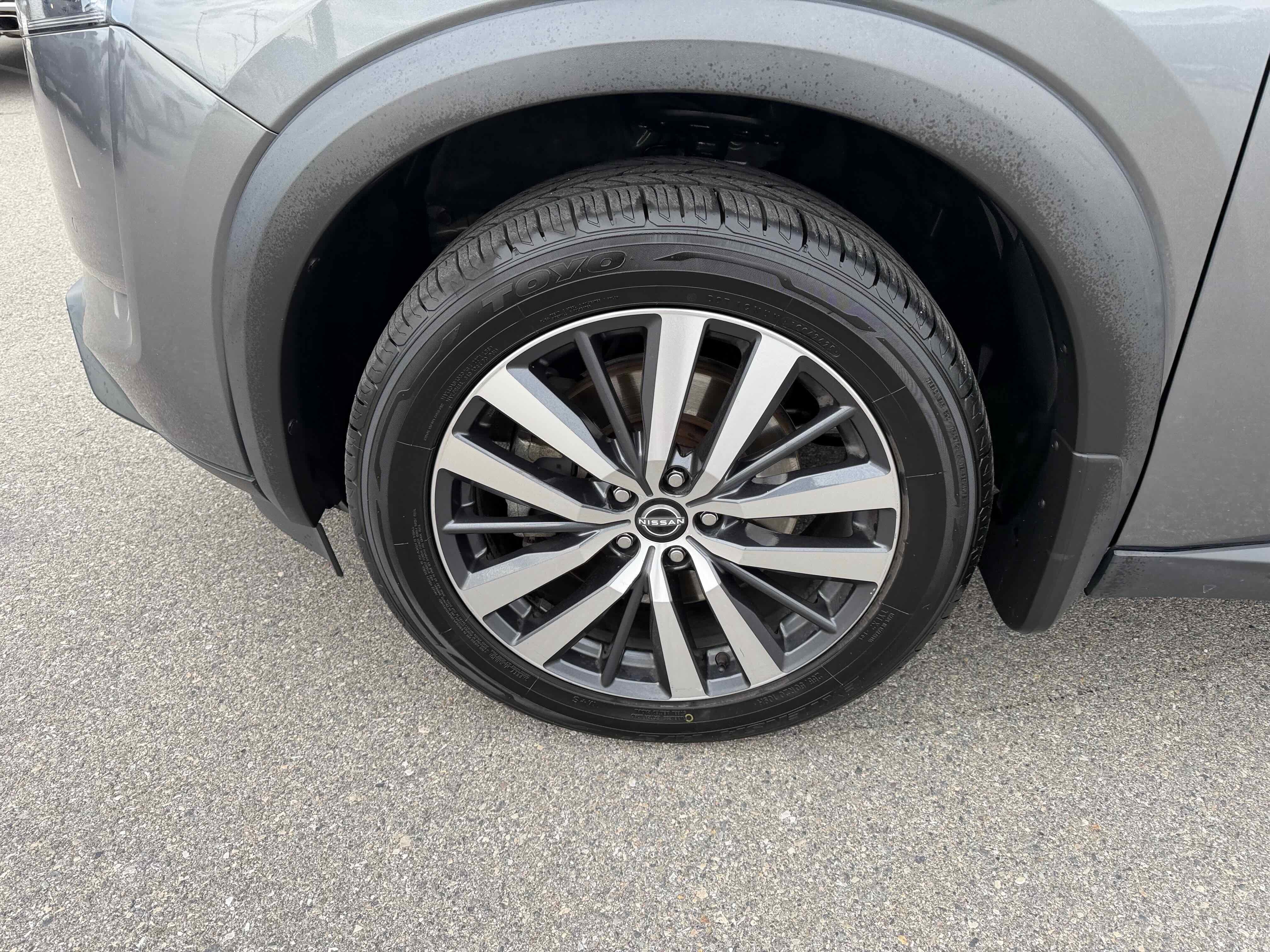 2022 Nissan Pathfinder Platinum