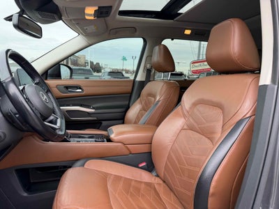 2022 Nissan Pathfinder Platinum
