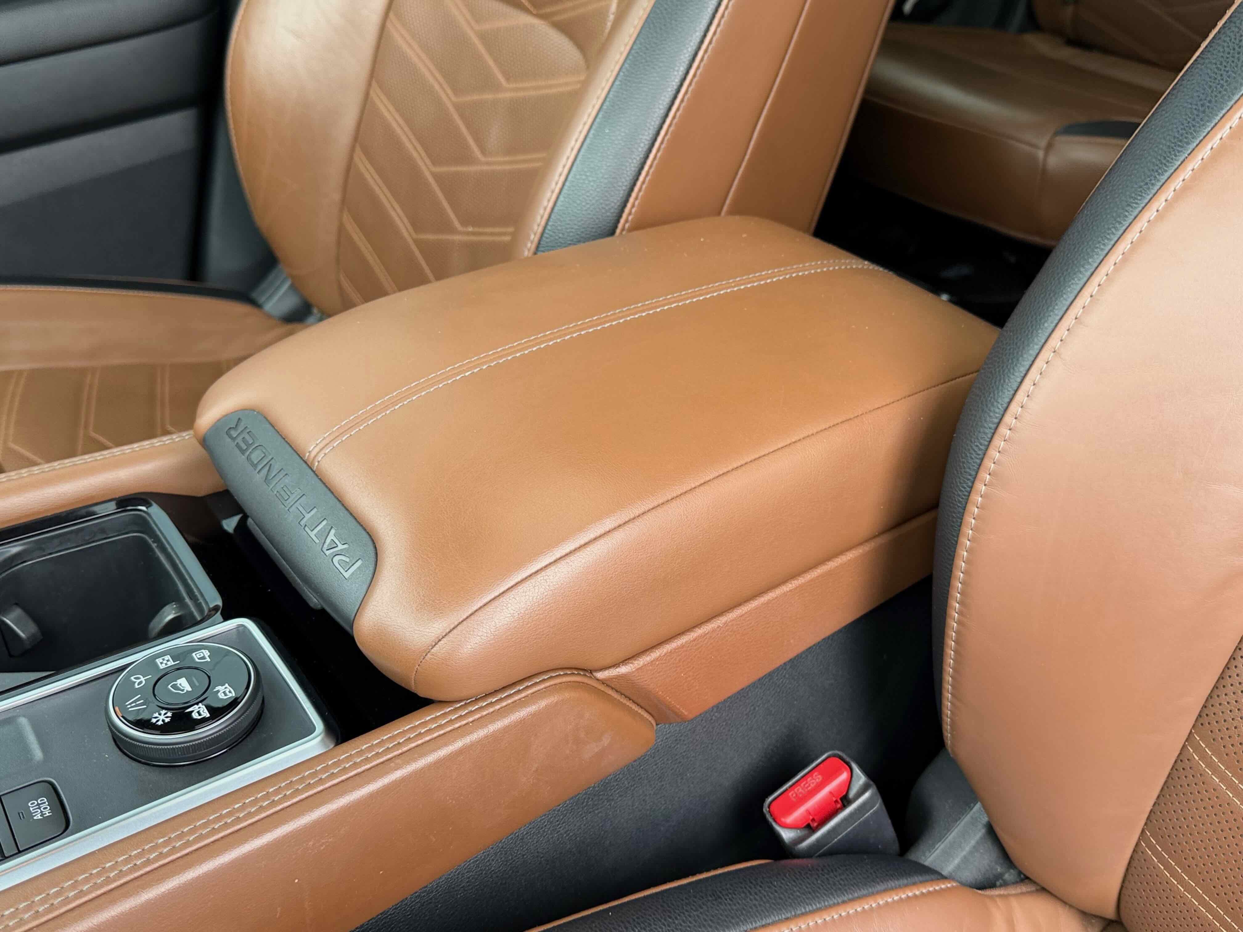 2022 Nissan Pathfinder Platinum