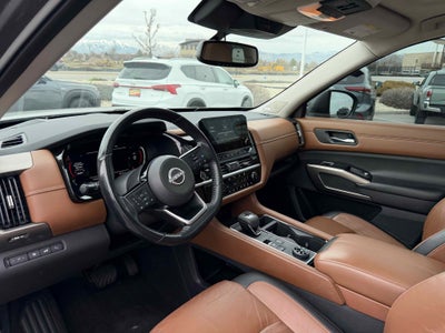 2022 Nissan Pathfinder Platinum