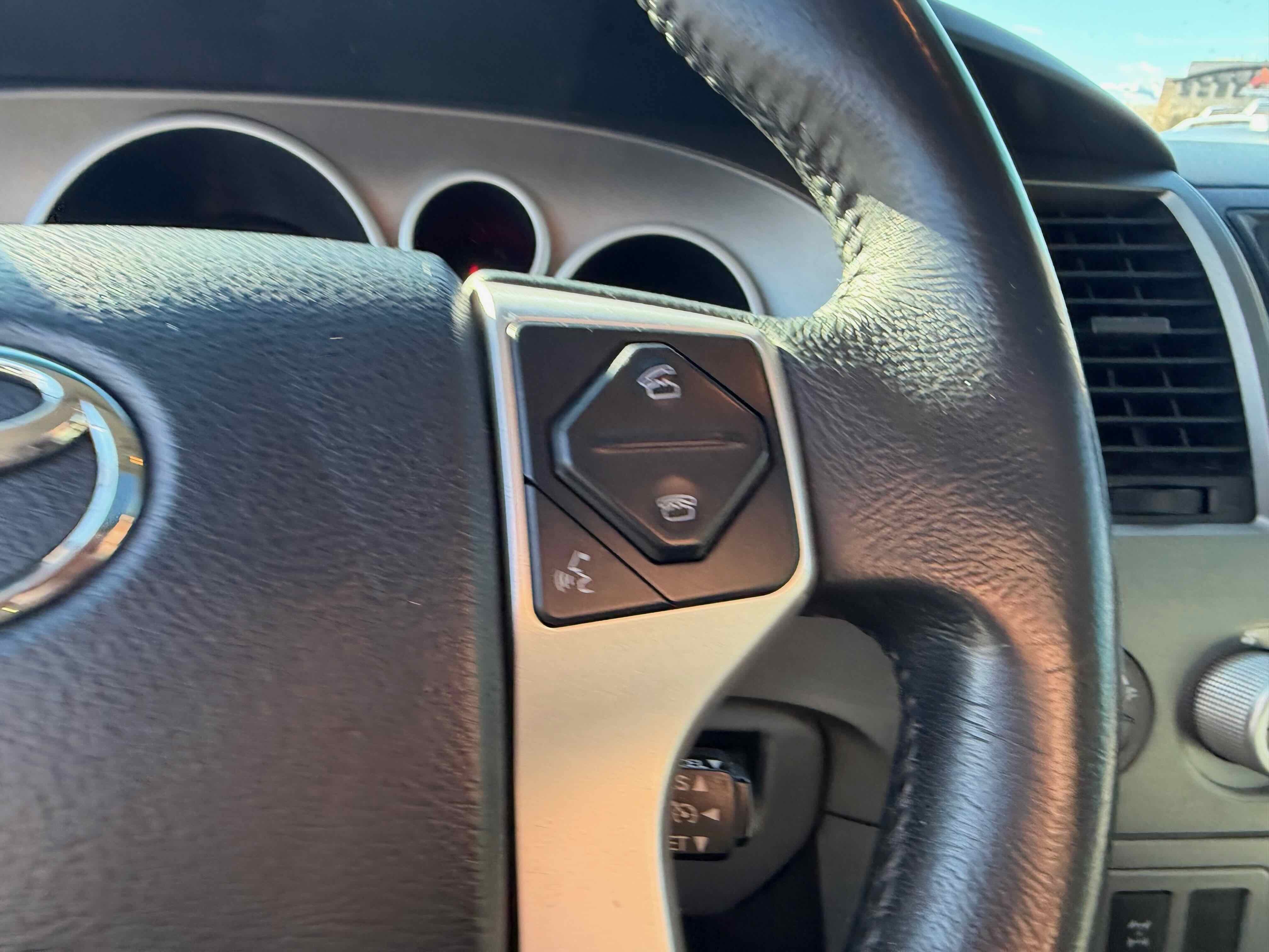 2014 Toyota Sequoia SR5