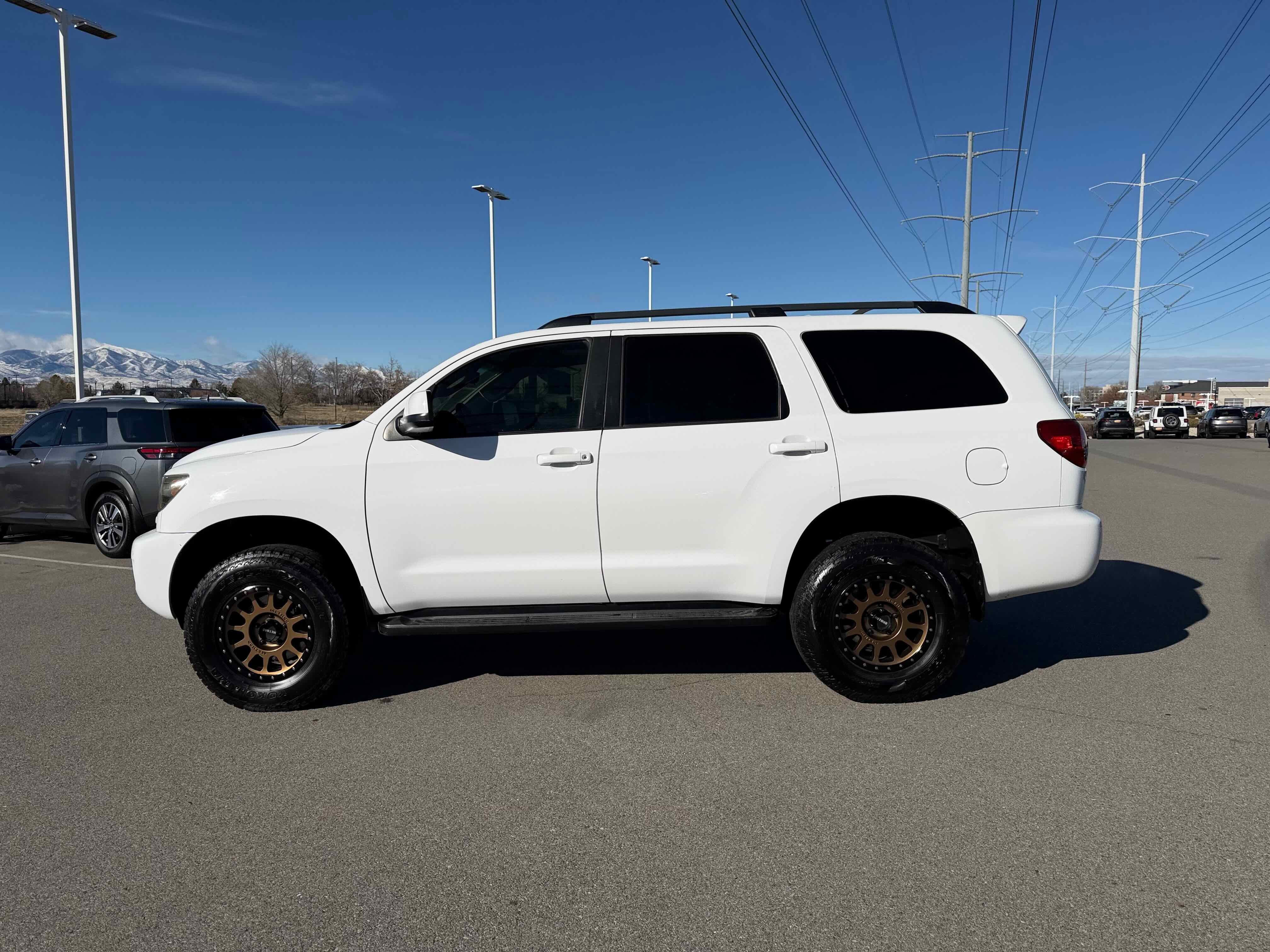 2014 Toyota Sequoia SR5