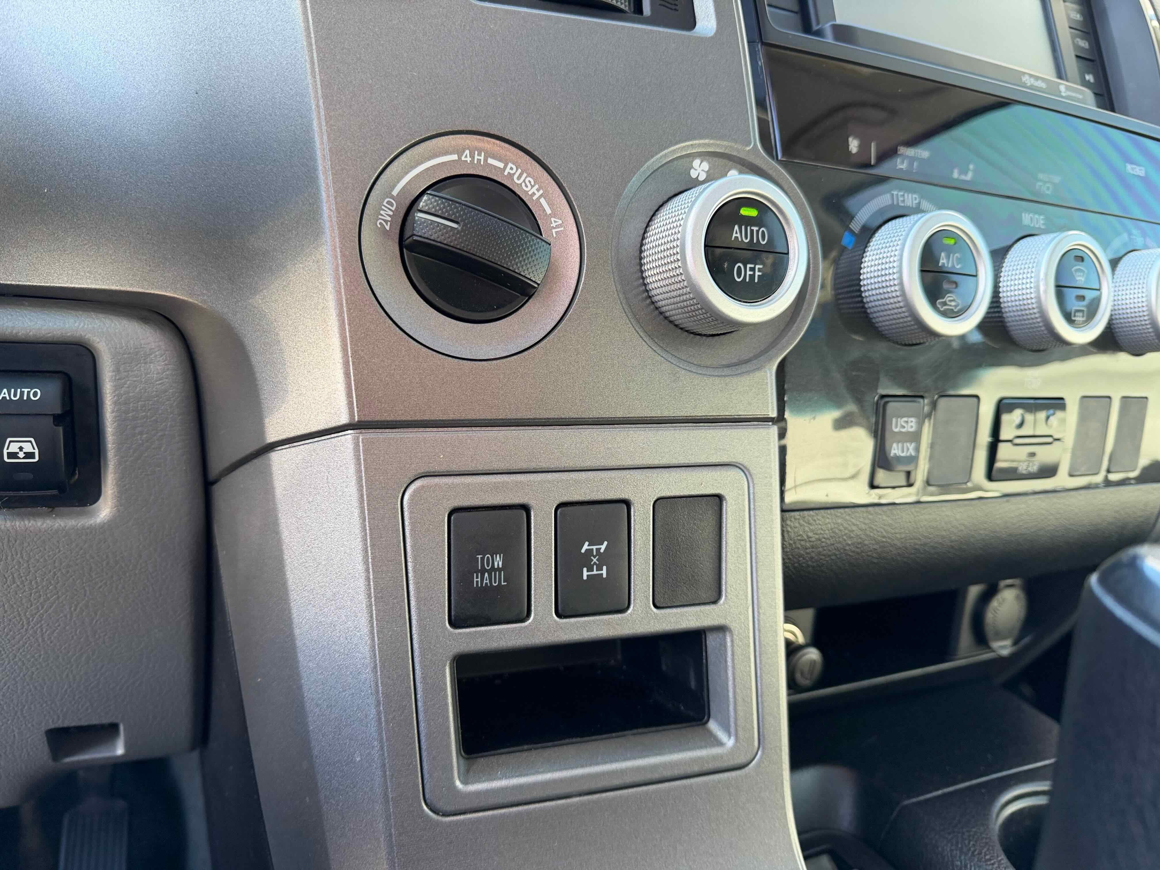 2014 Toyota Sequoia SR5