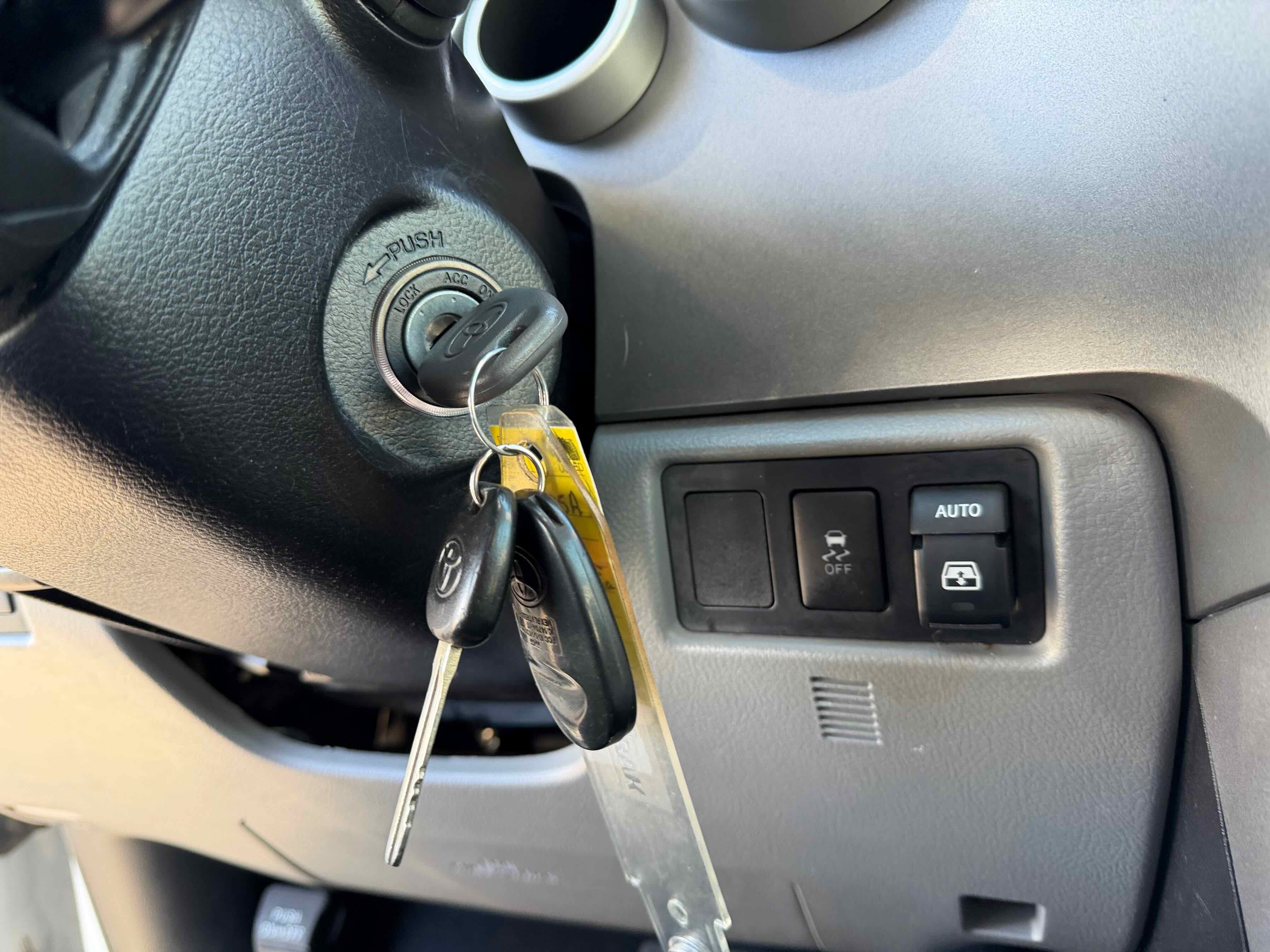 2014 Toyota Sequoia SR5