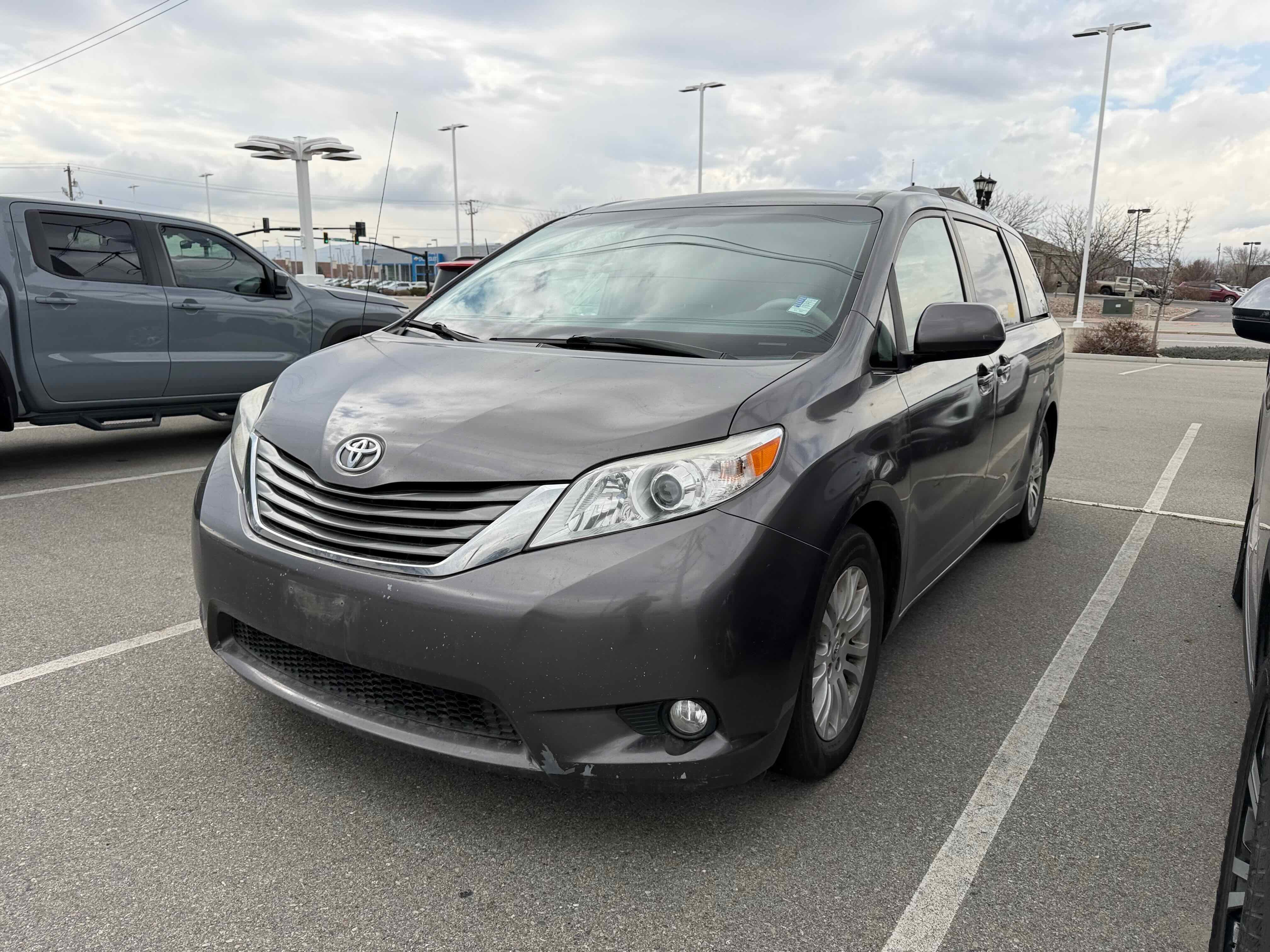 2013 Toyota Sienna XLE
