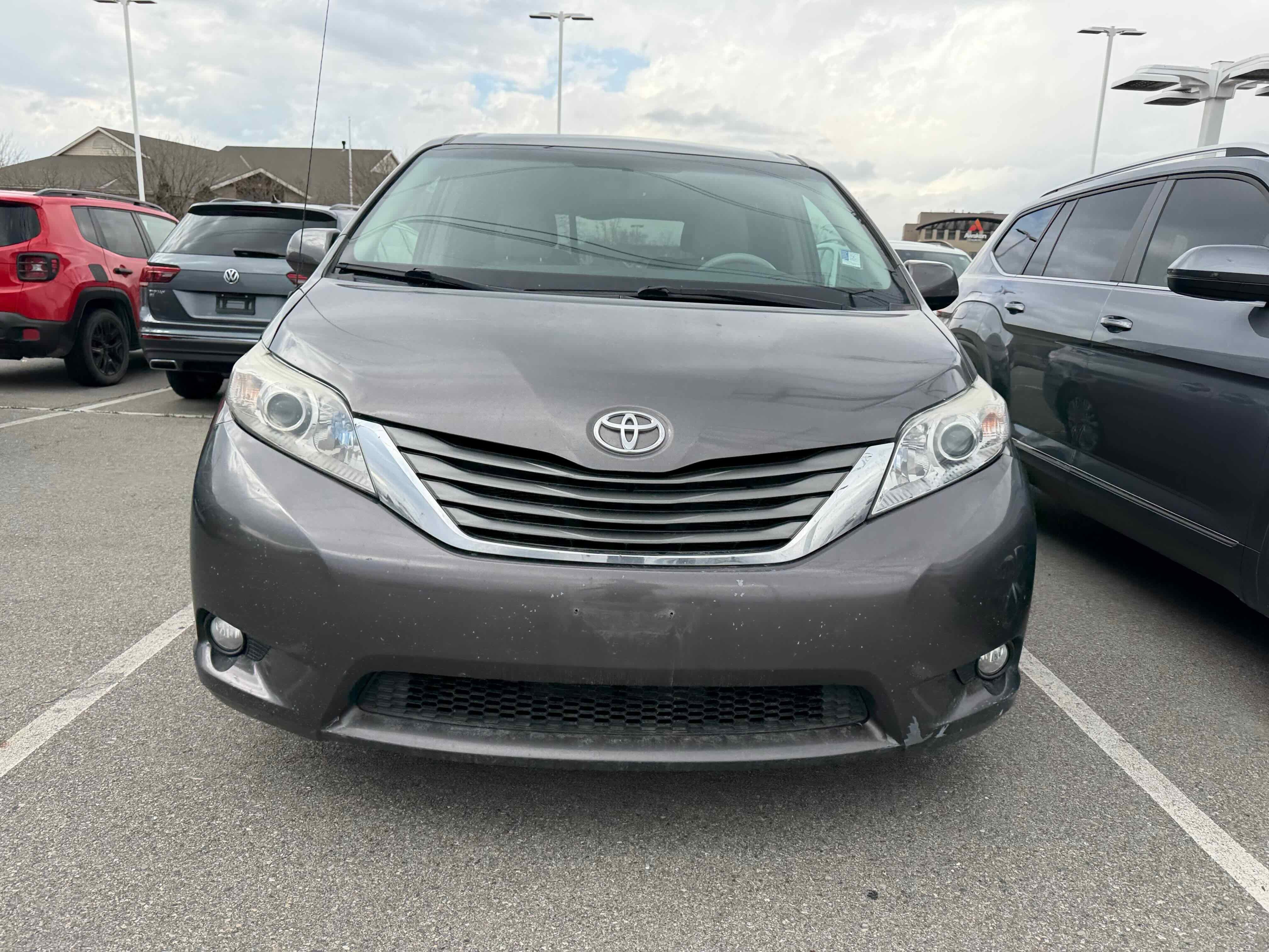 2013 Toyota Sienna XLE