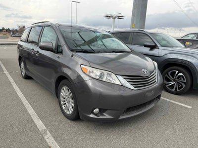 2013 Toyota Sienna XLE