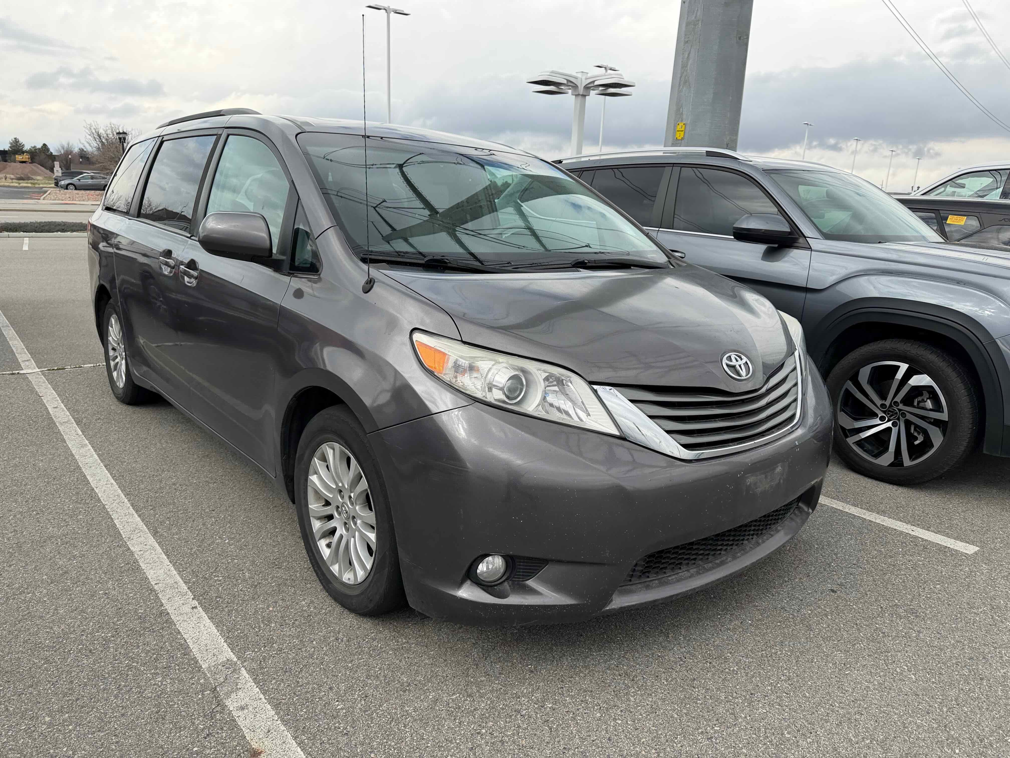 2013 Toyota Sienna XLE