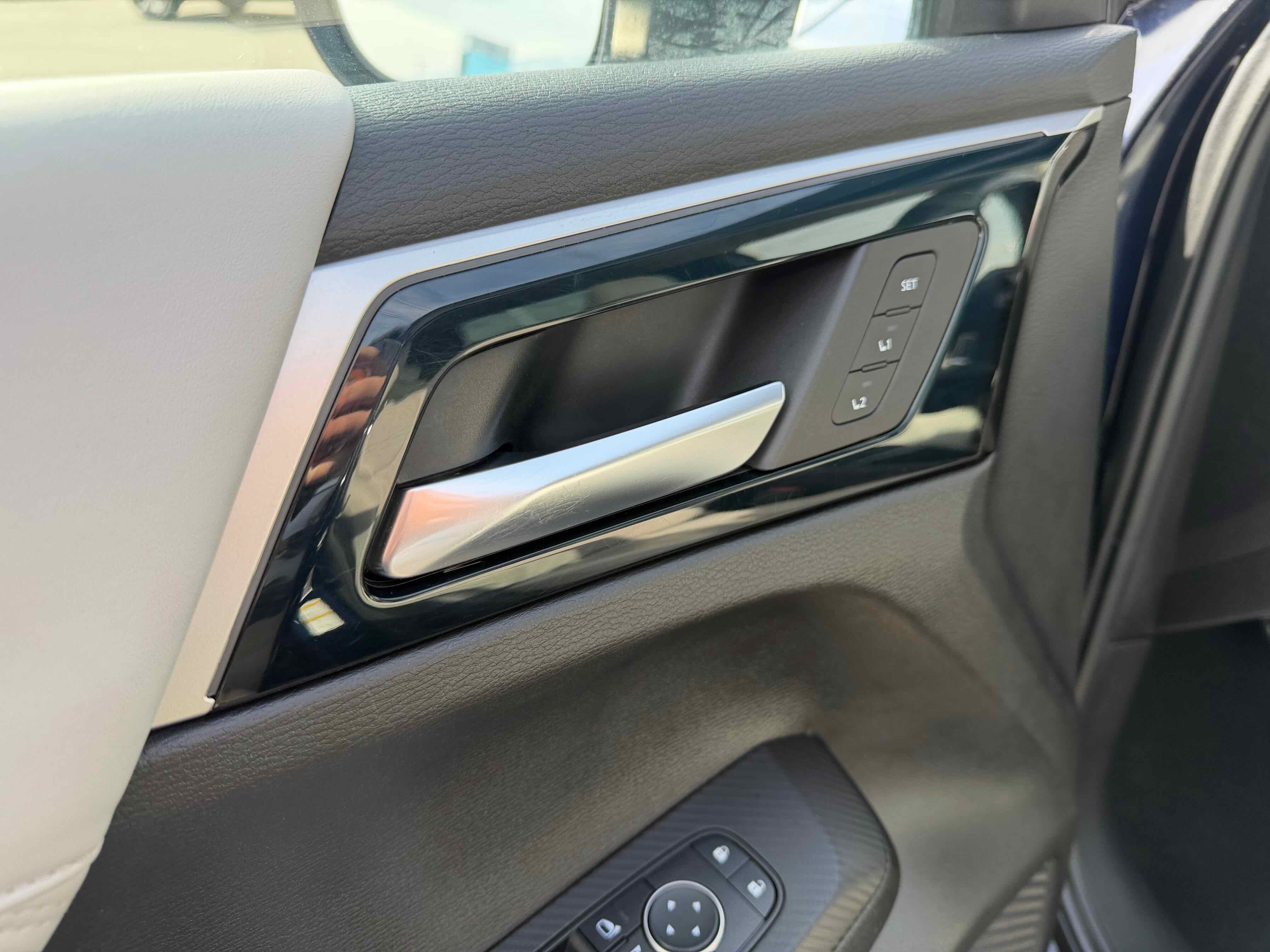 2023 Mitsubishi Outlander PHEV SEL