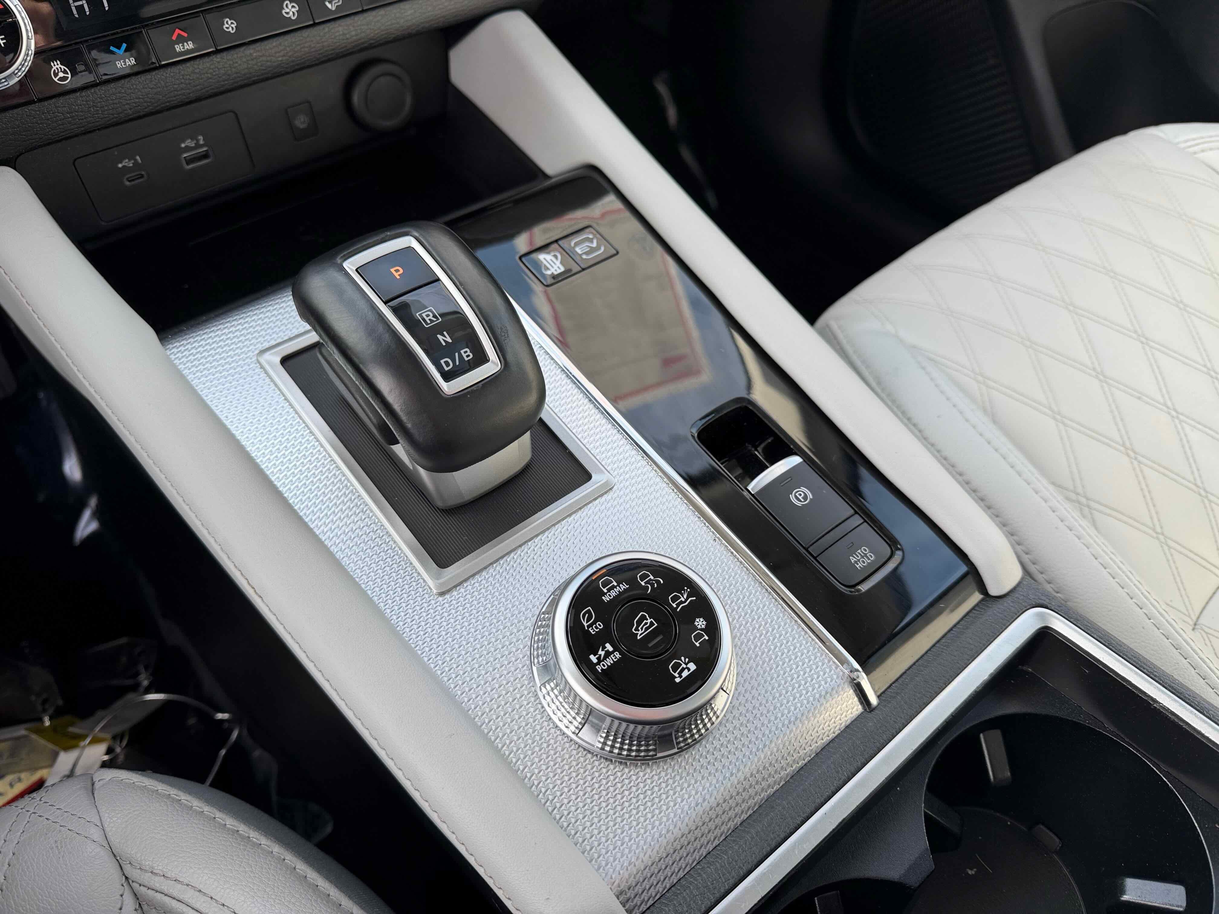 2023 Mitsubishi Outlander PHEV SEL