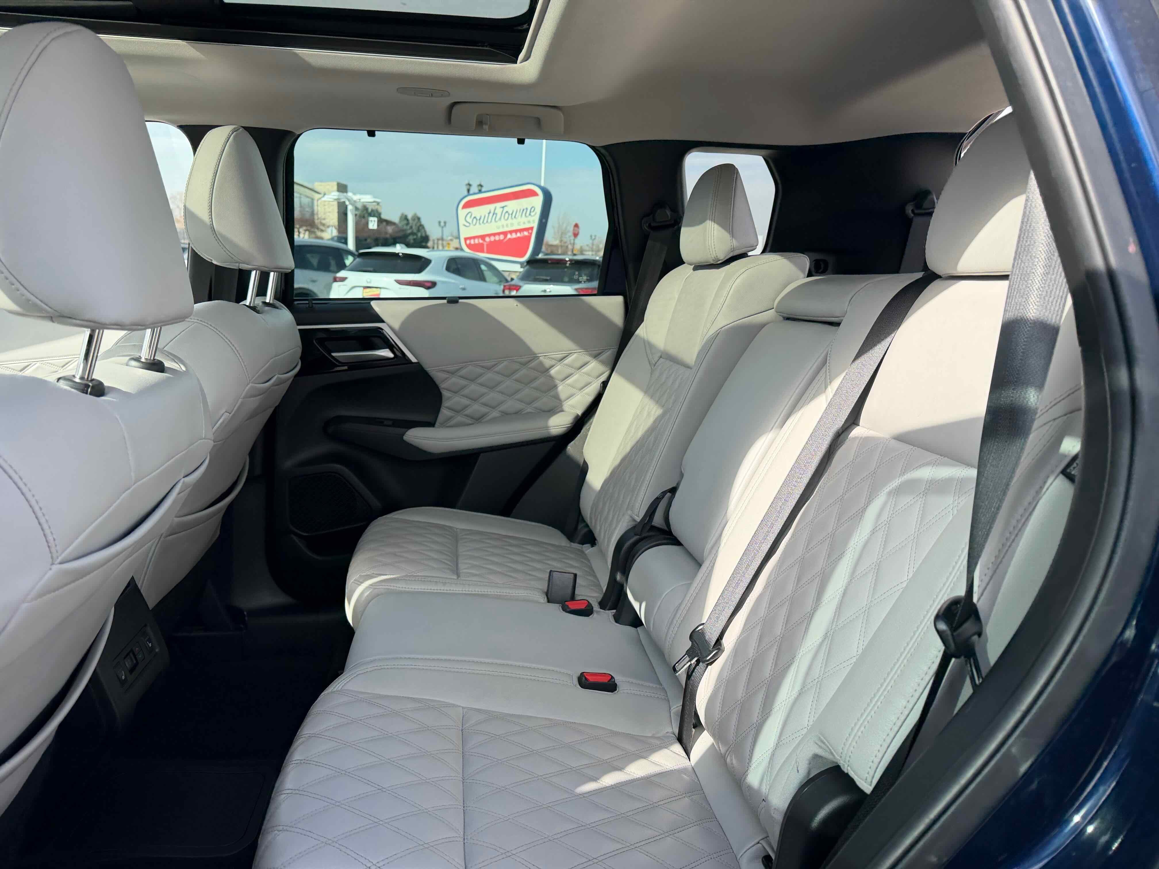 2023 Mitsubishi Outlander PHEV SEL