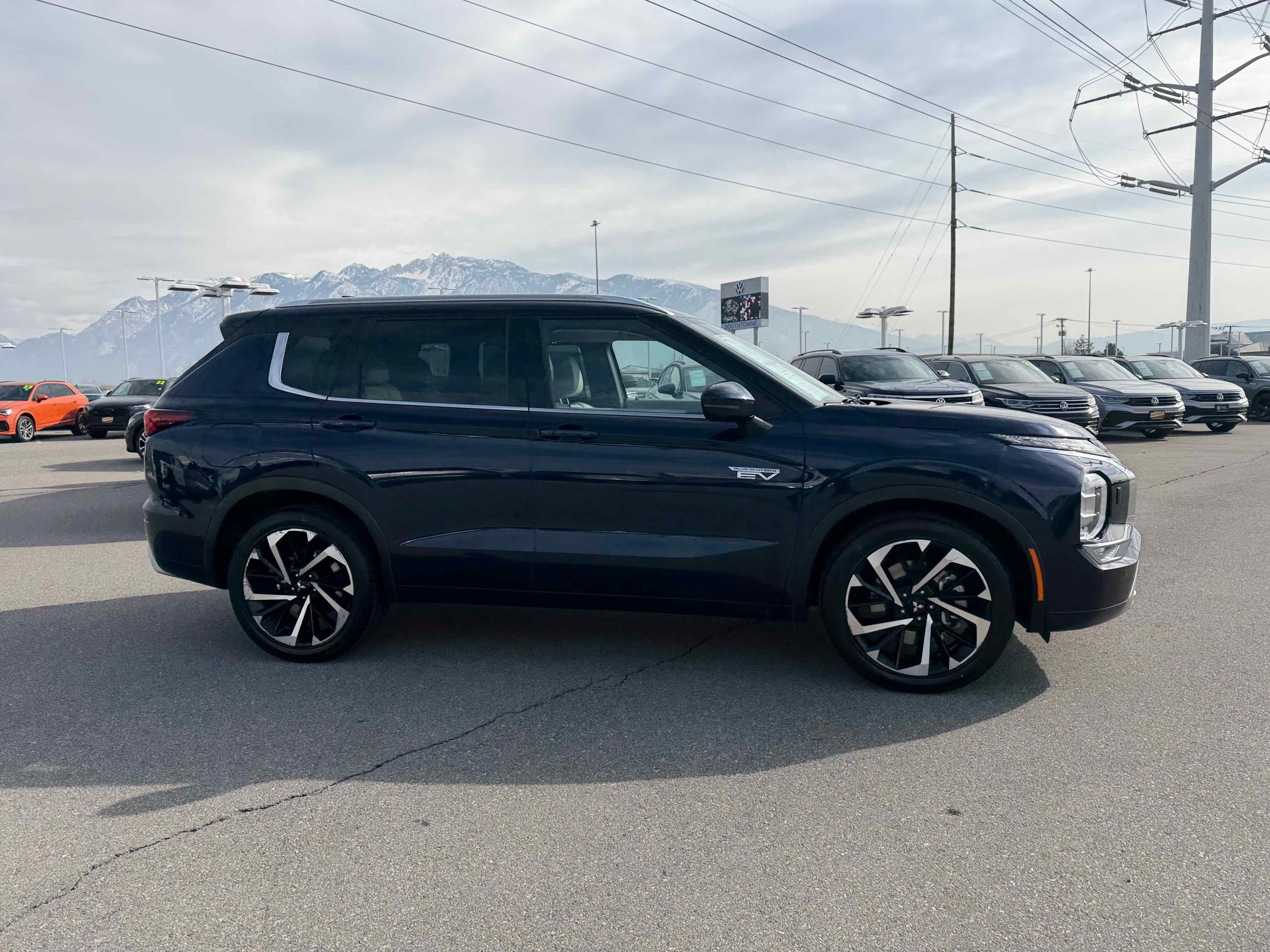 2023 Mitsubishi Outlander PHEV SEL