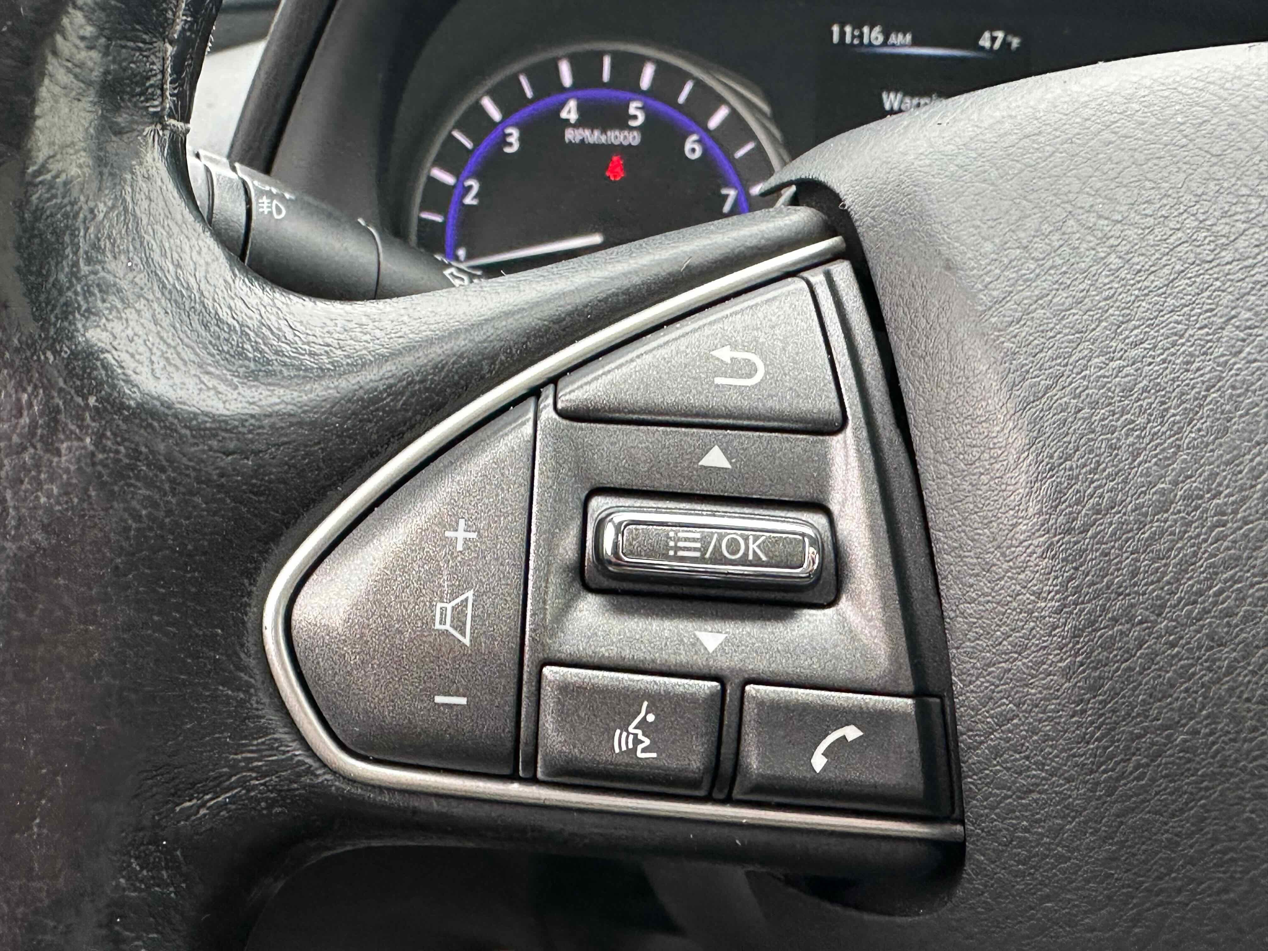 2015 INFINITI Q50 Premium