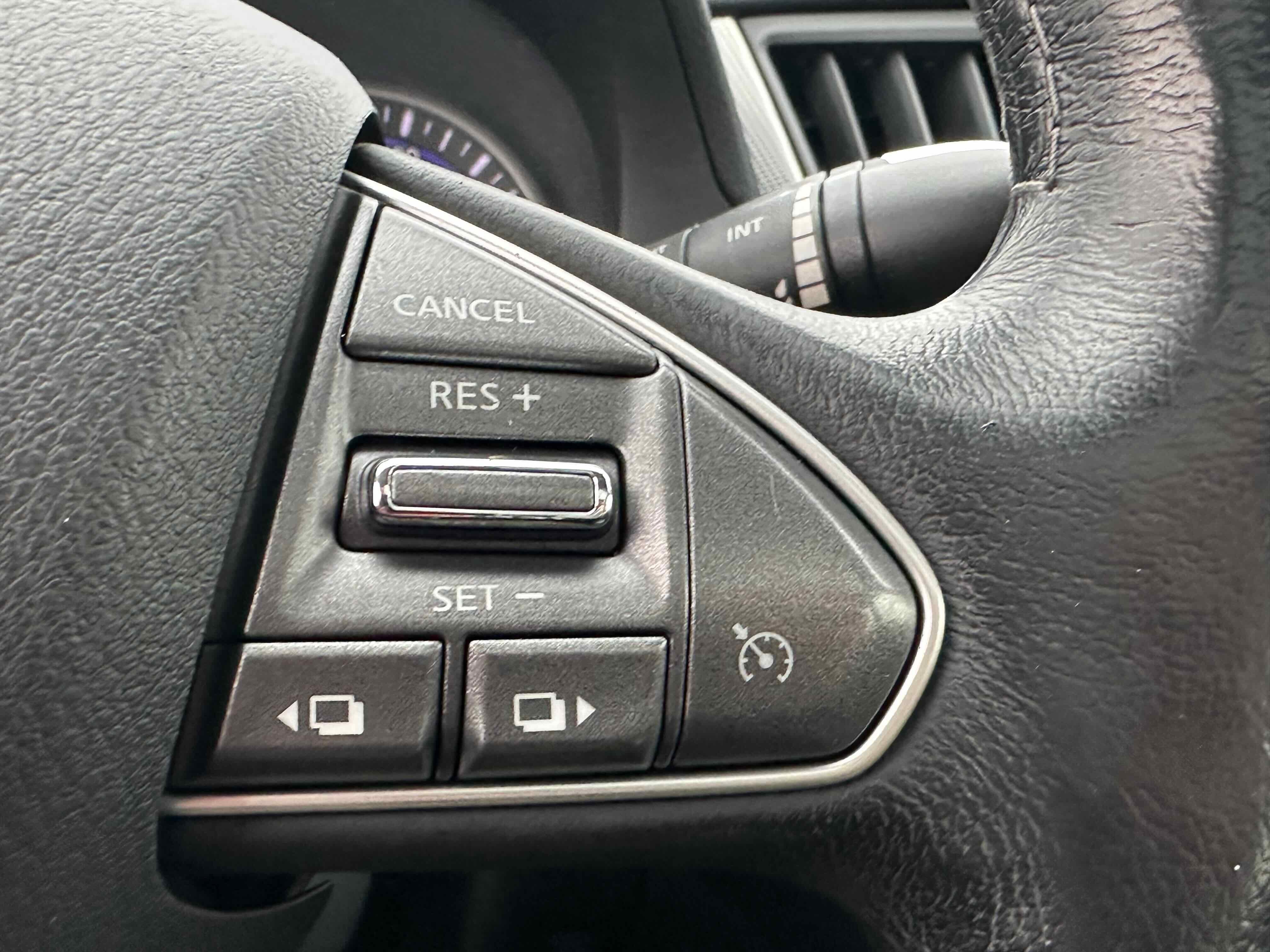 2015 INFINITI Q50 Premium