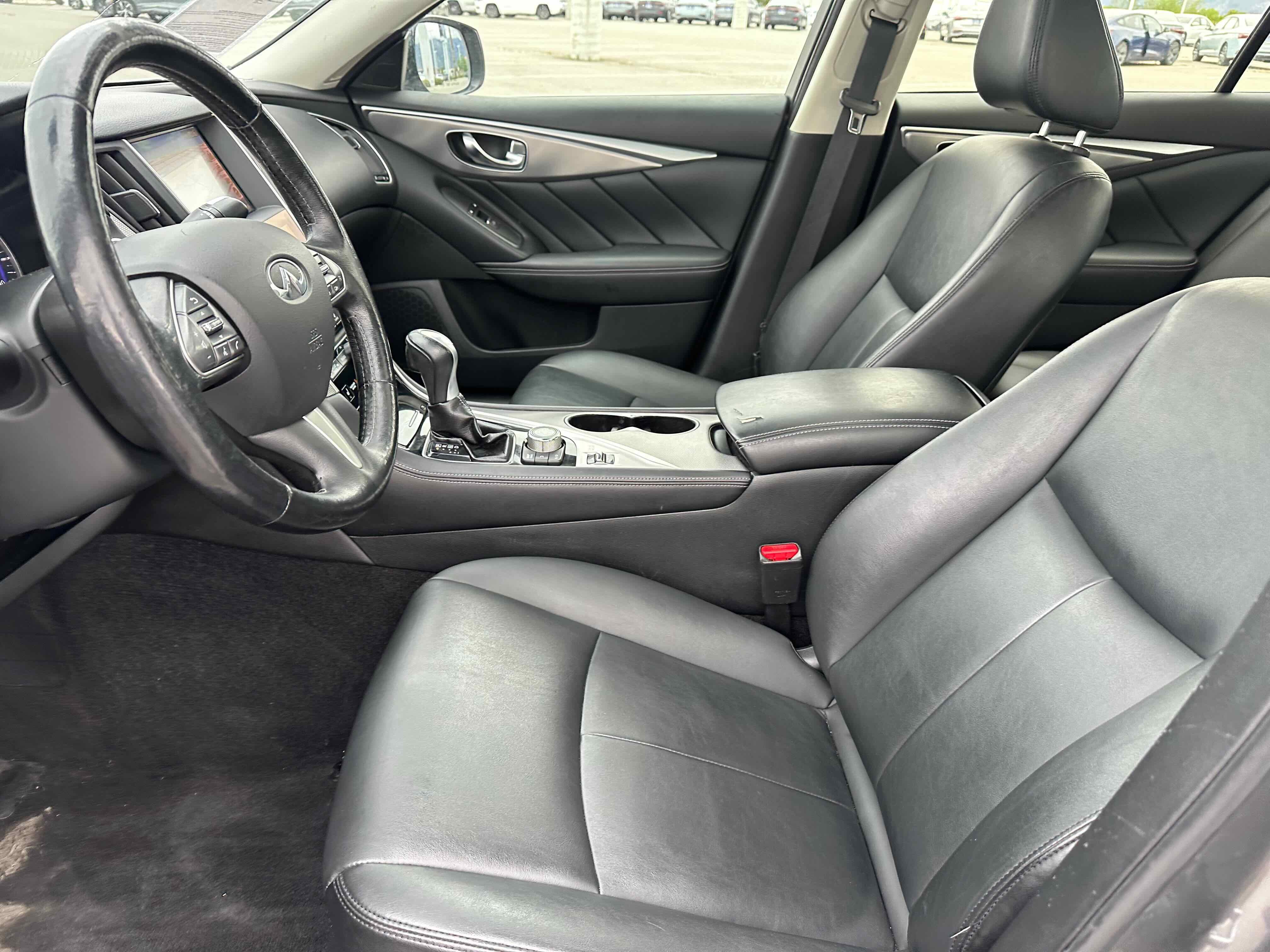 2015 INFINITI Q50 Premium