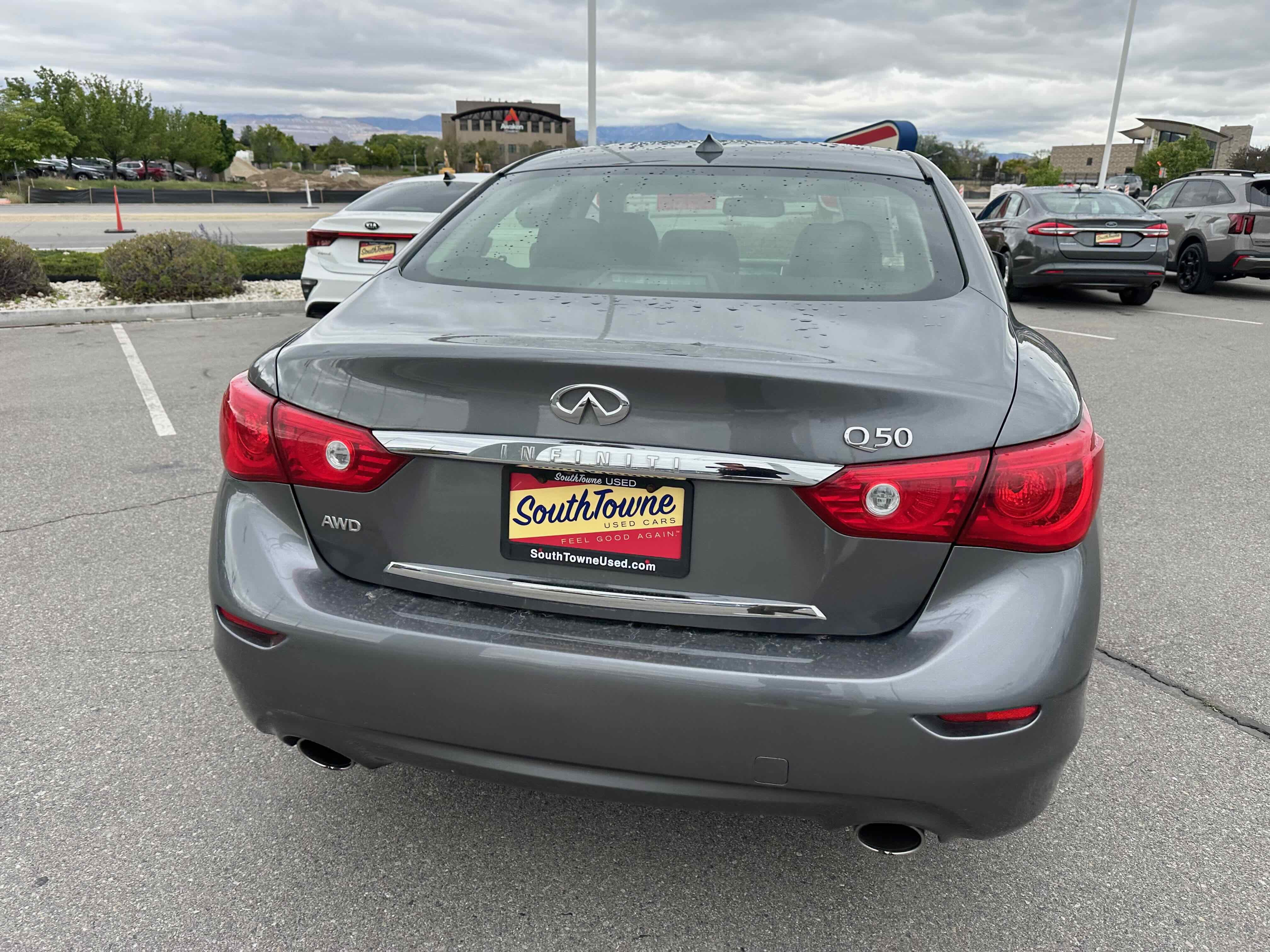 2015 INFINITI Q50 Premium