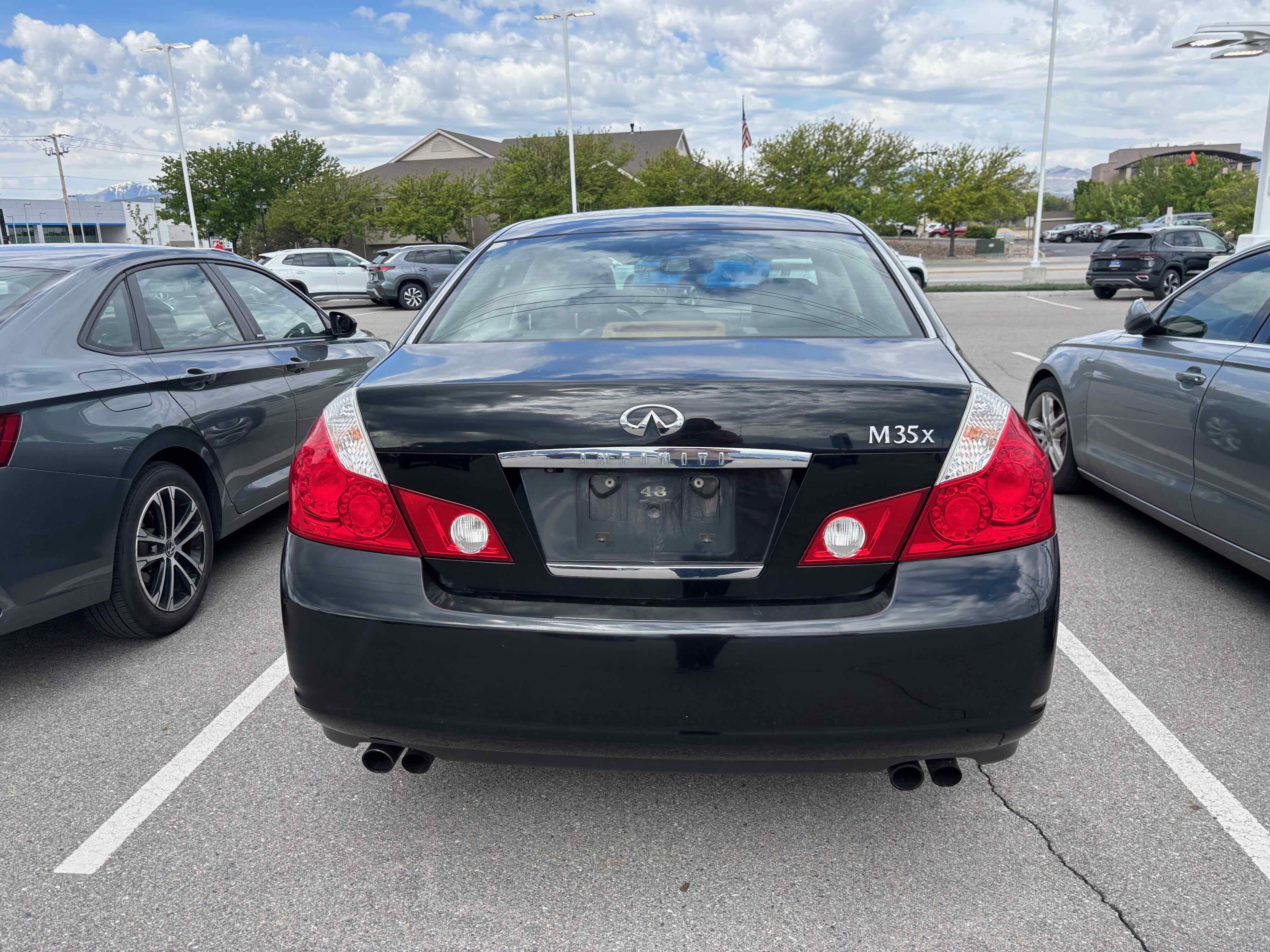 2007 INFINITI M35 x