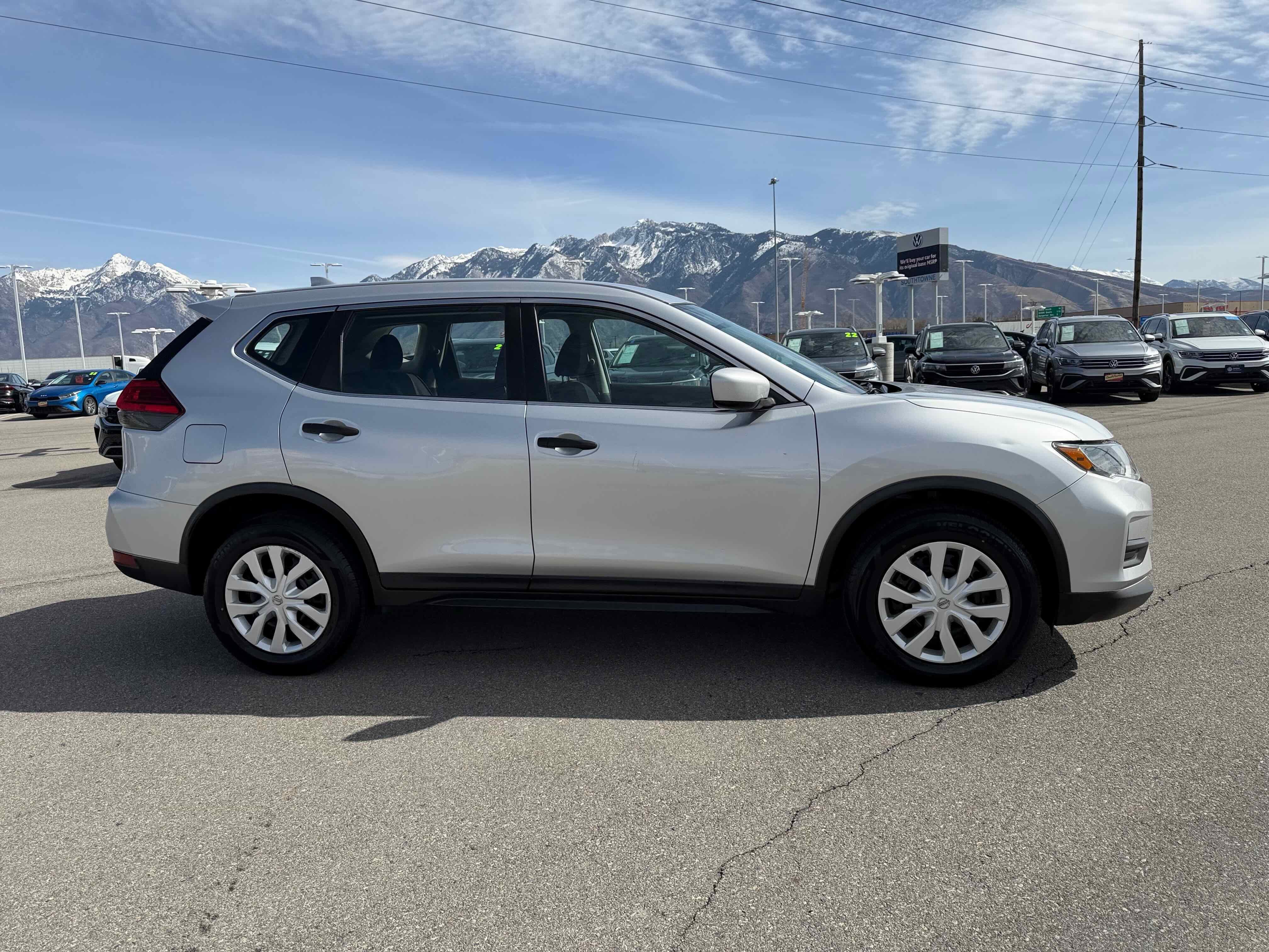 2017 Nissan Rogue S
