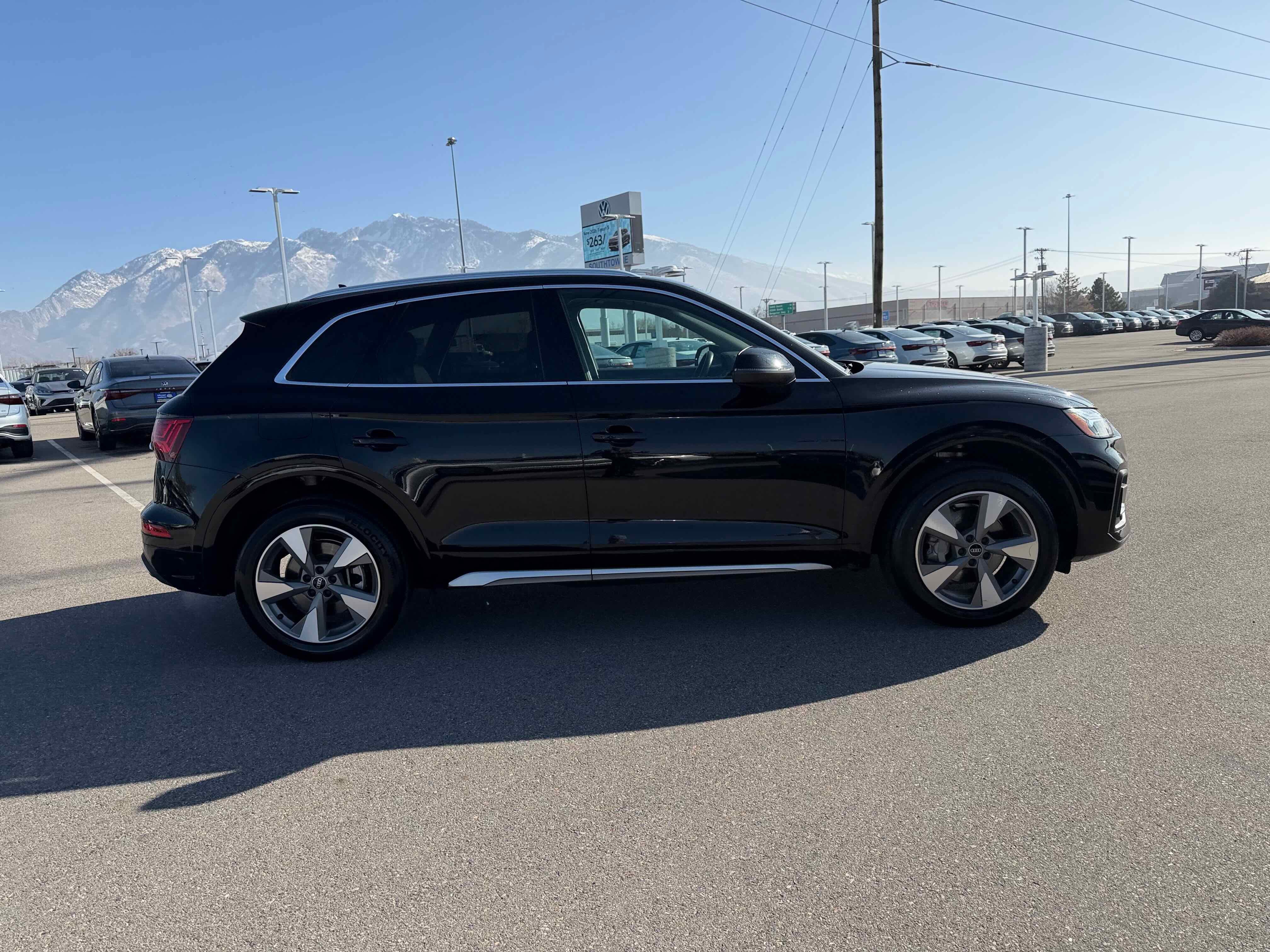 2023 Audi Q5 Premium