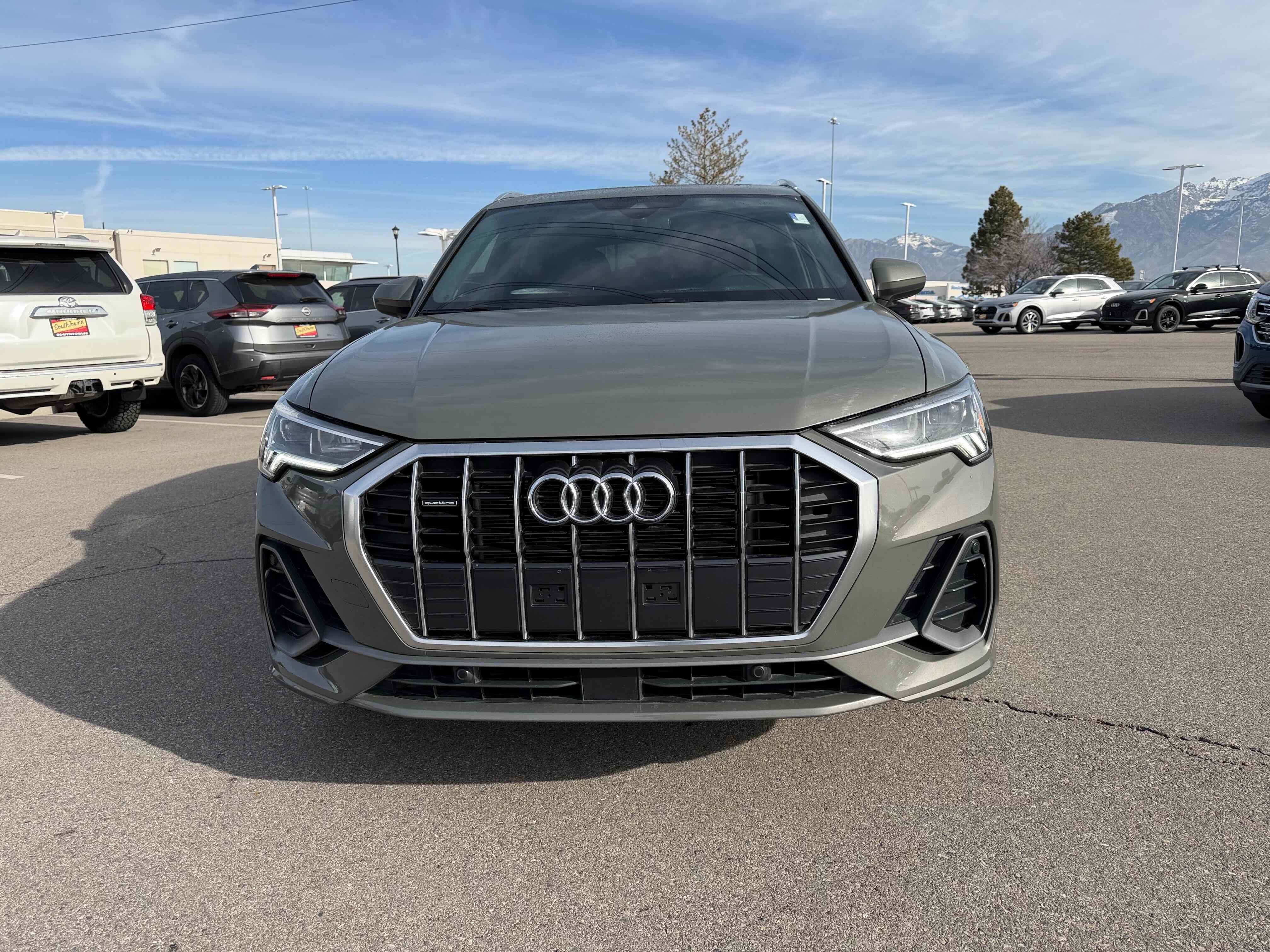 2023 Audi Q3 S line Premium