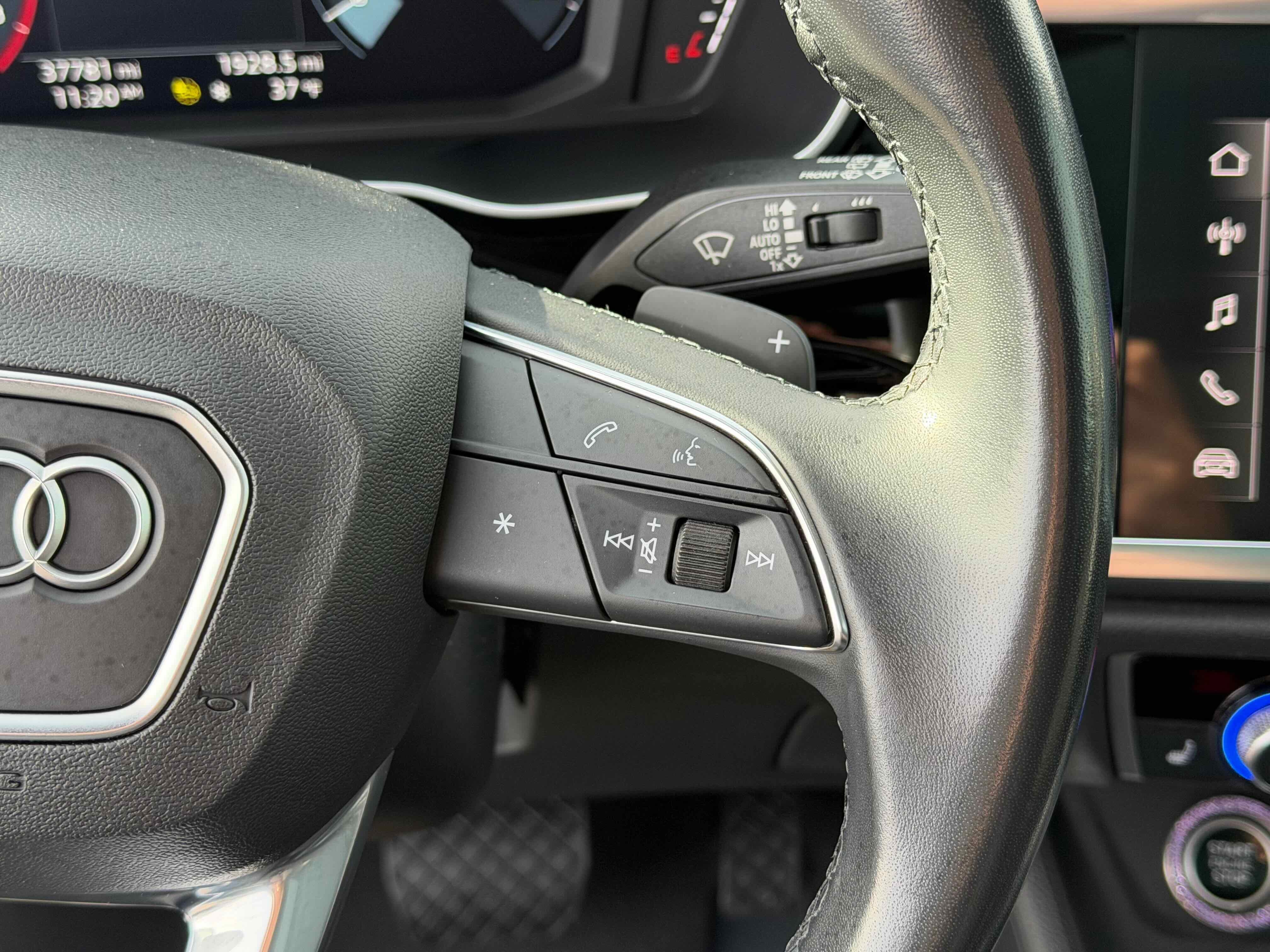 2023 Audi Q3 S line Premium