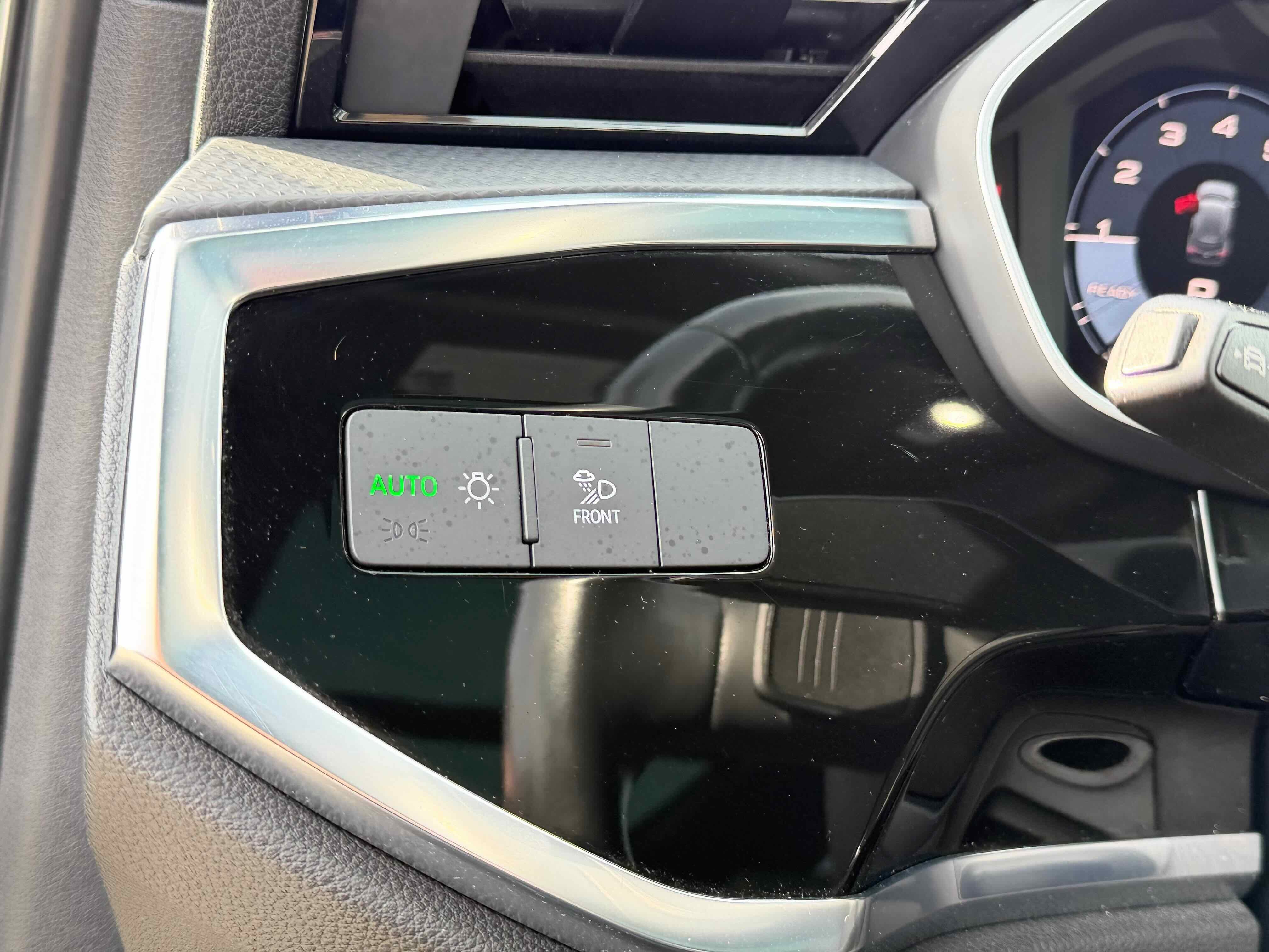 2023 Audi Q3 S line Premium