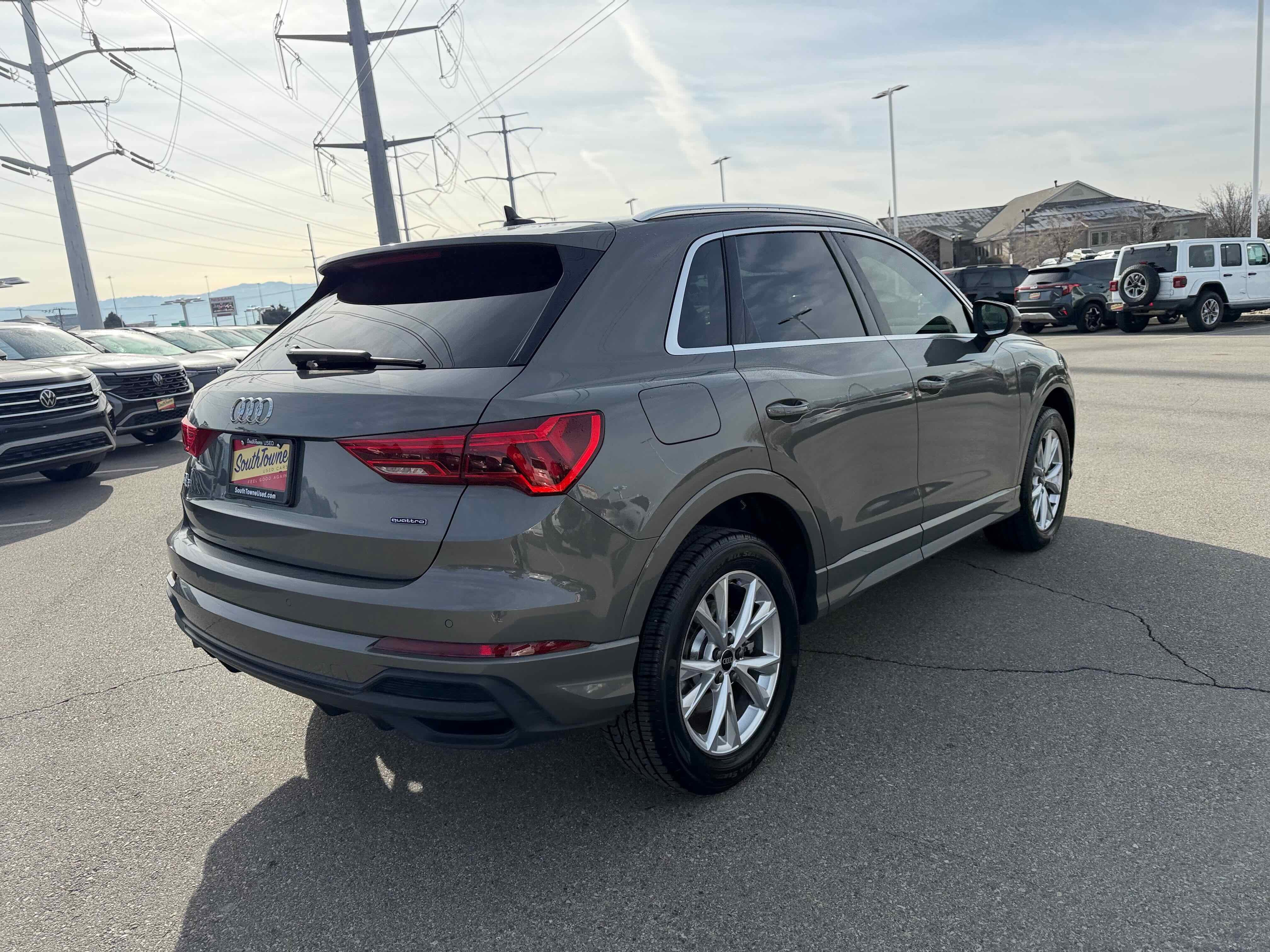 2023 Audi Q3 S line Premium