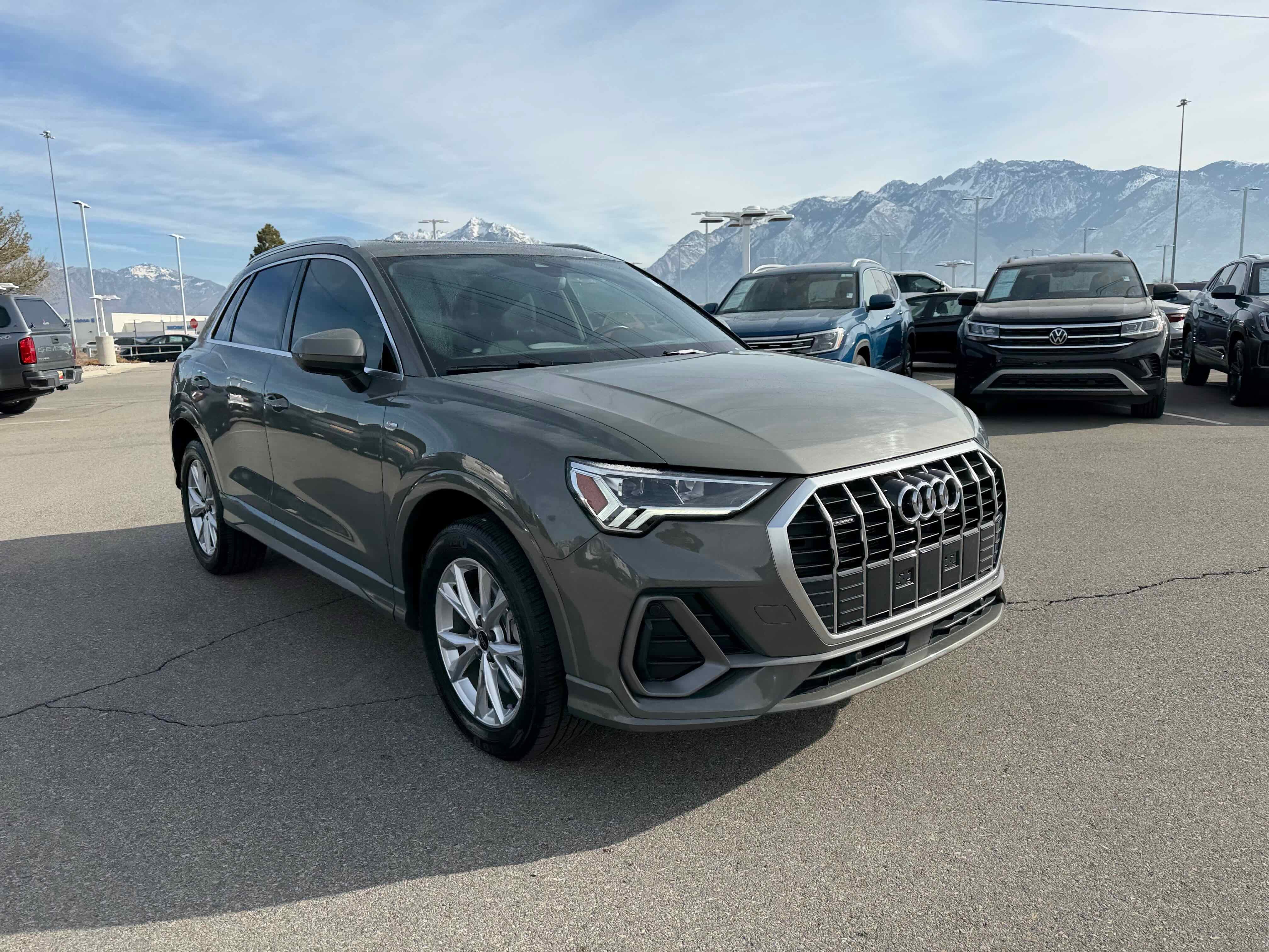 2023 Audi Q3 S line Premium