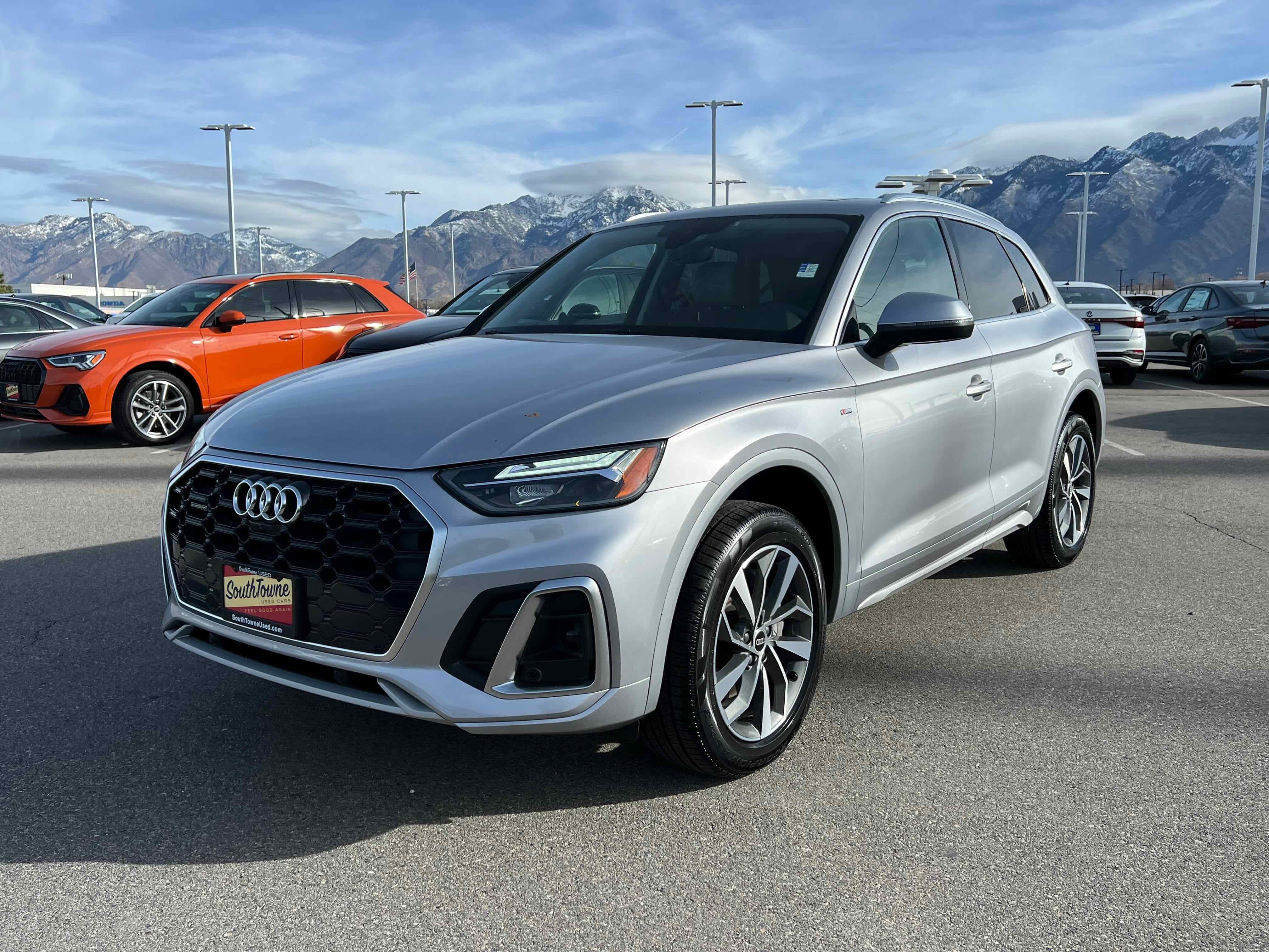2022 Audi Q5 S line Premium Plus