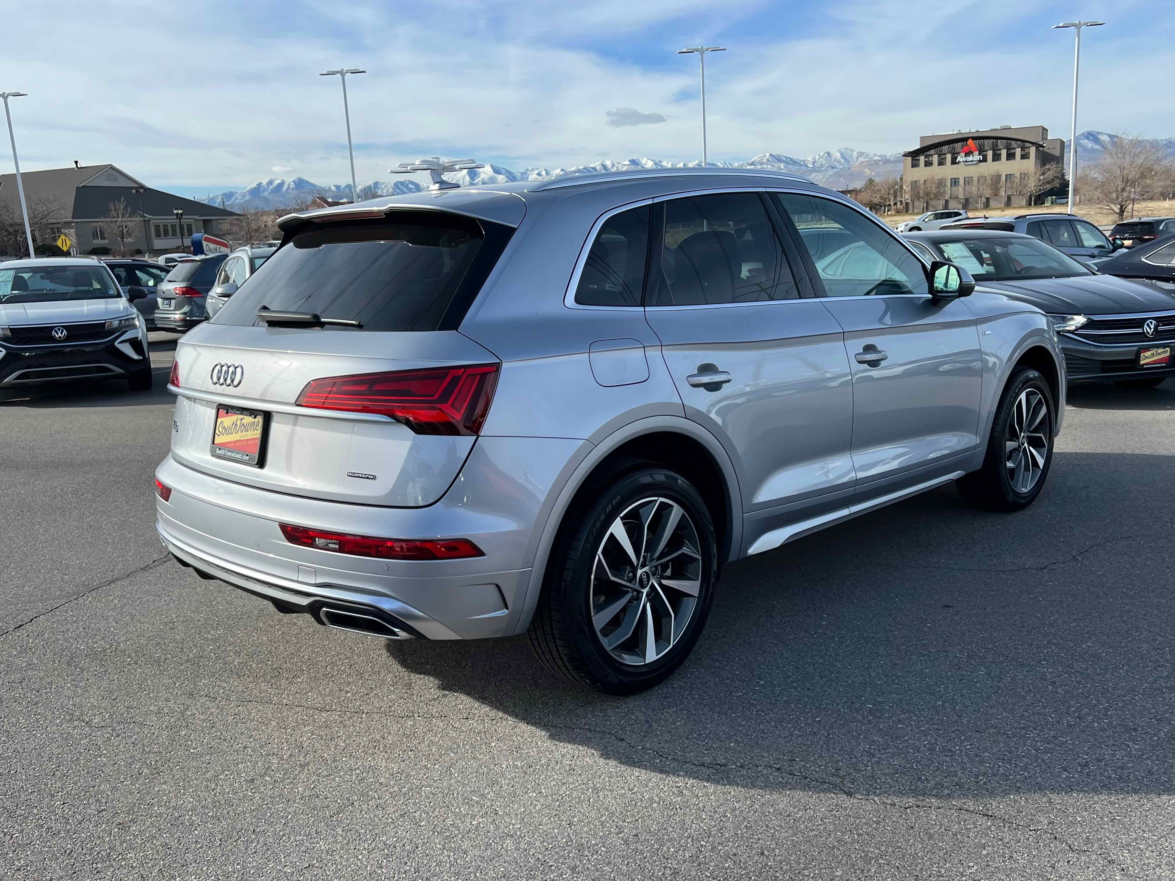 2022 Audi Q5 S line Premium Plus