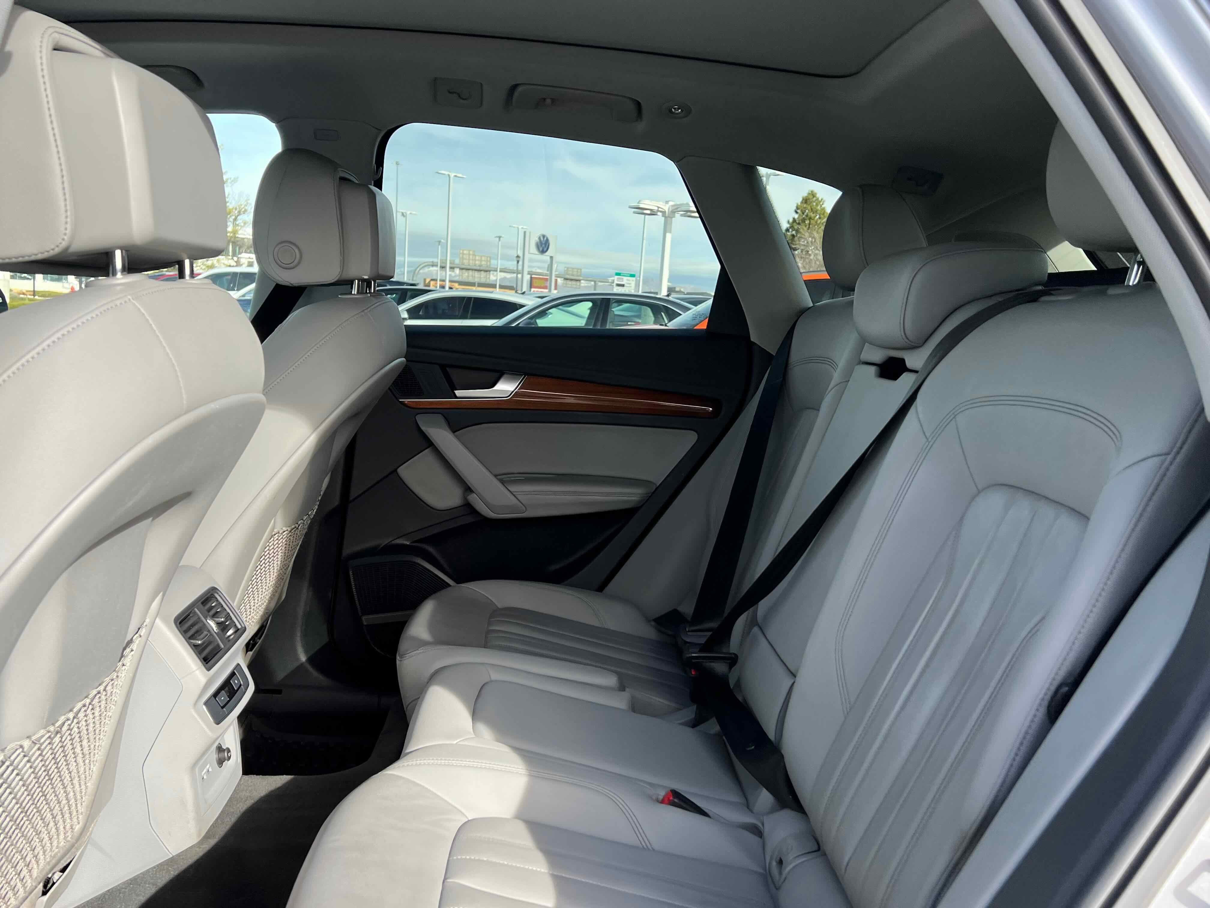 2022 Audi Q5 S line Premium Plus