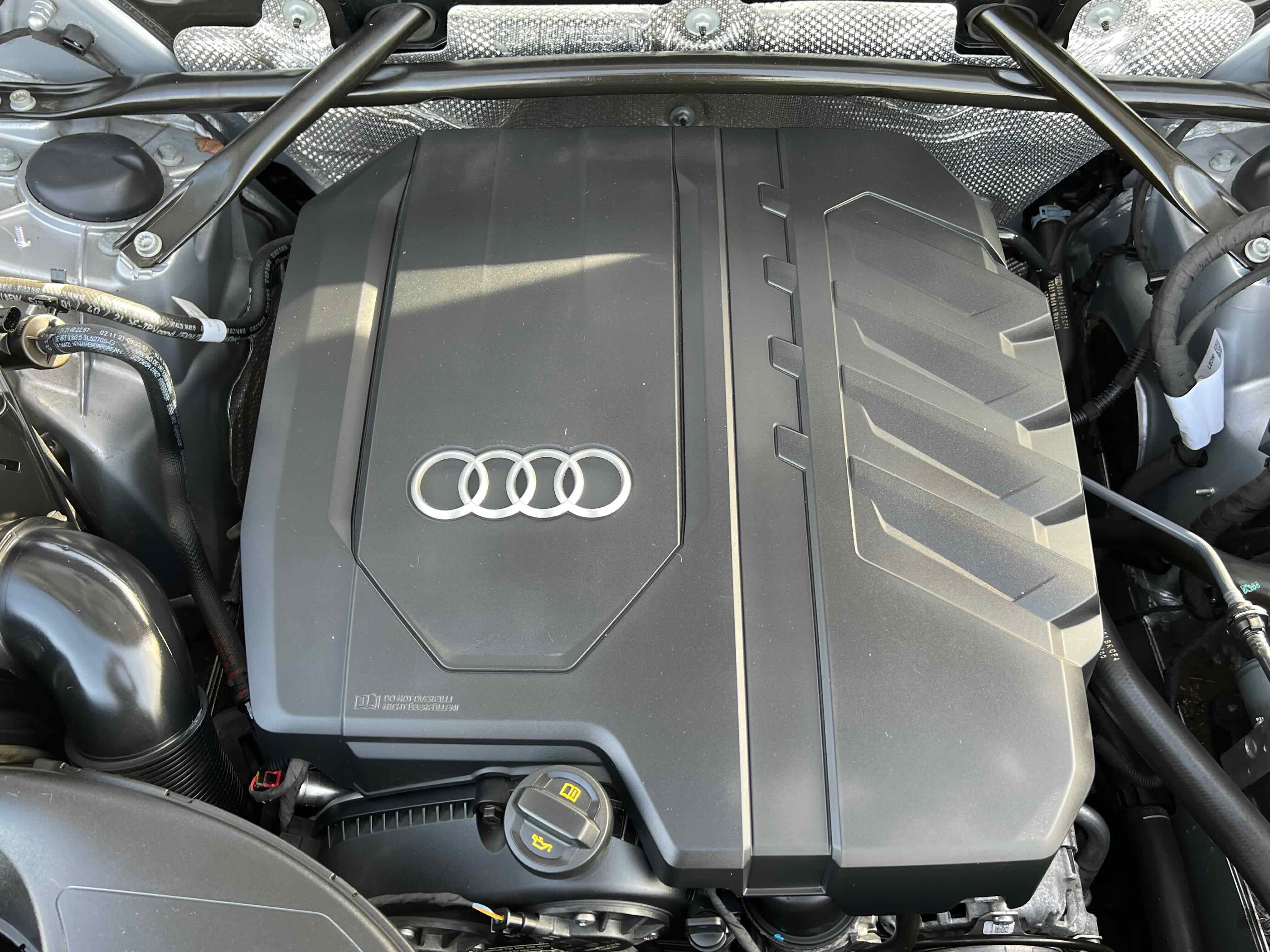 2022 Audi Q5 S line Premium Plus